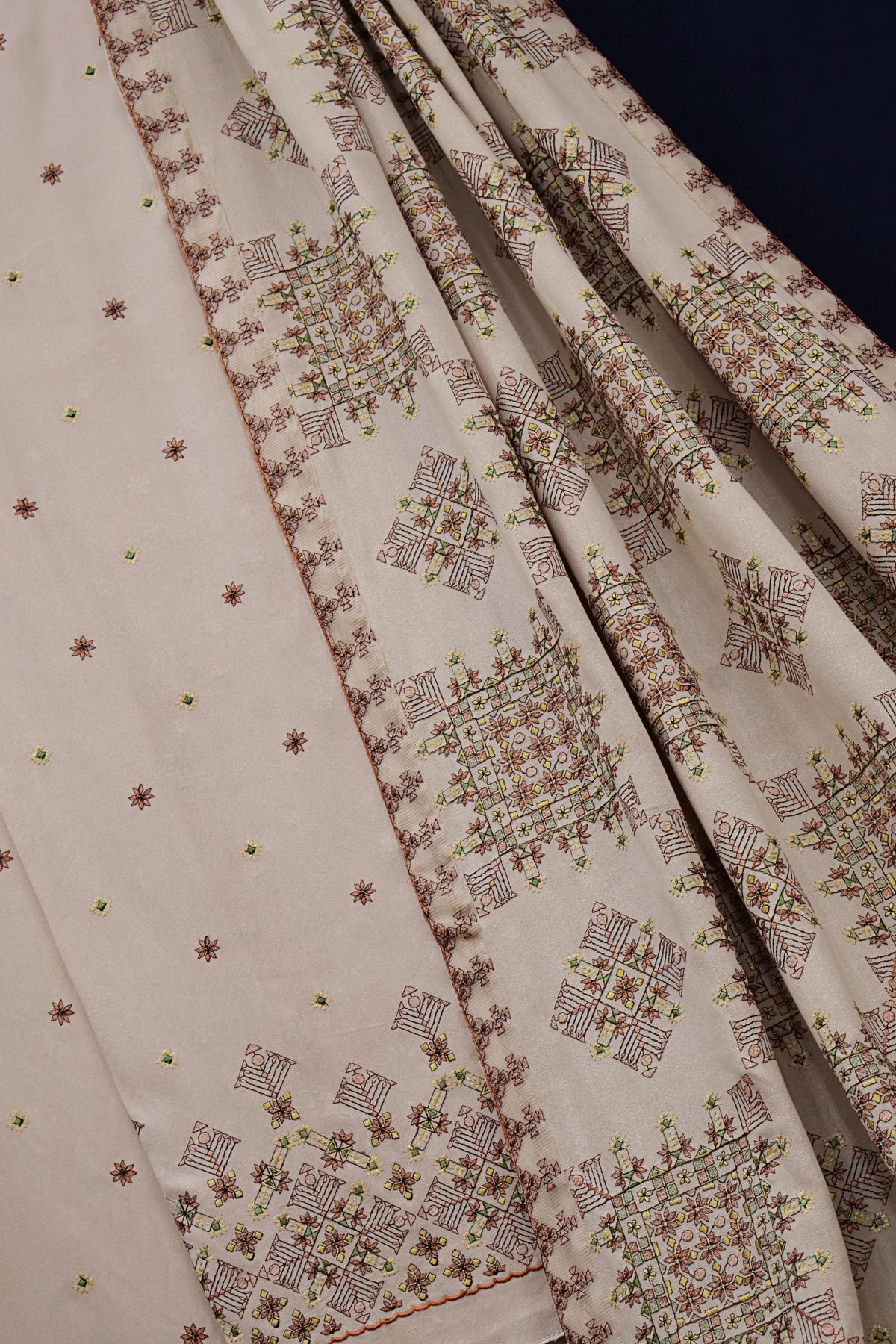 3Piece - Embroidered Karandi Suit WWRV2704
