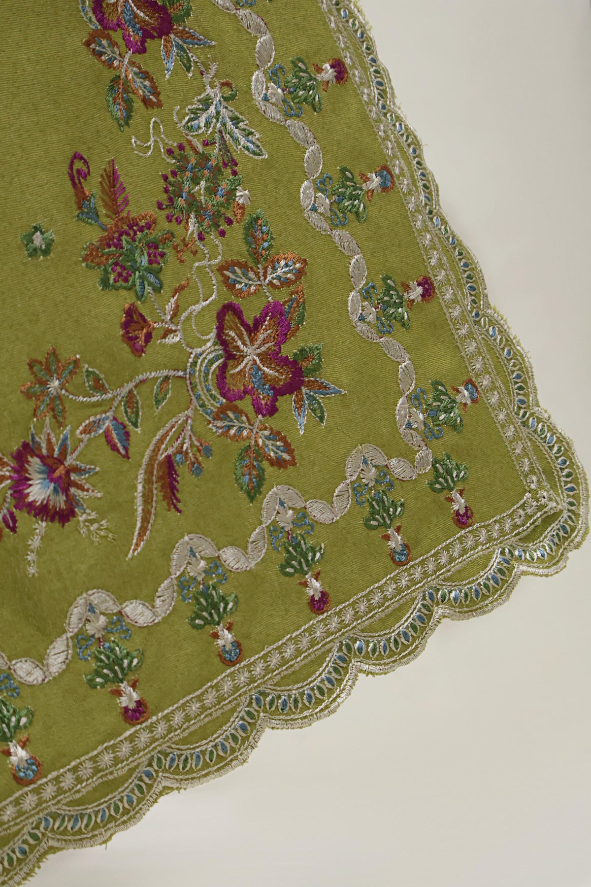3Piece - Embroidered Karandi Suit WWRV101