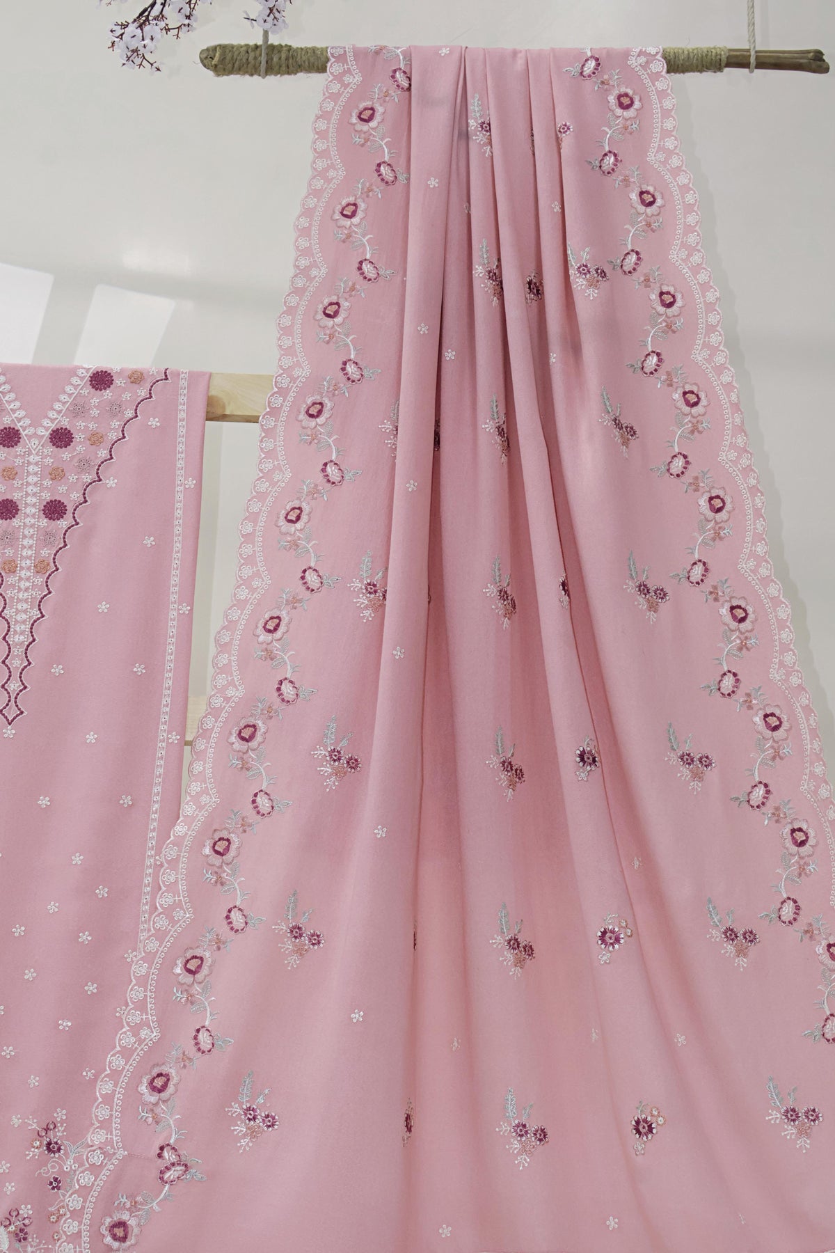 3Piece - Embroidered Karandi Suit WWRV103