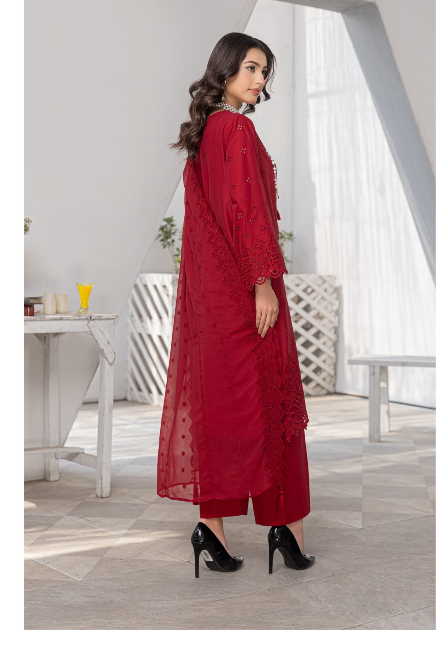 Lawn Embroidered Suit H25KM44