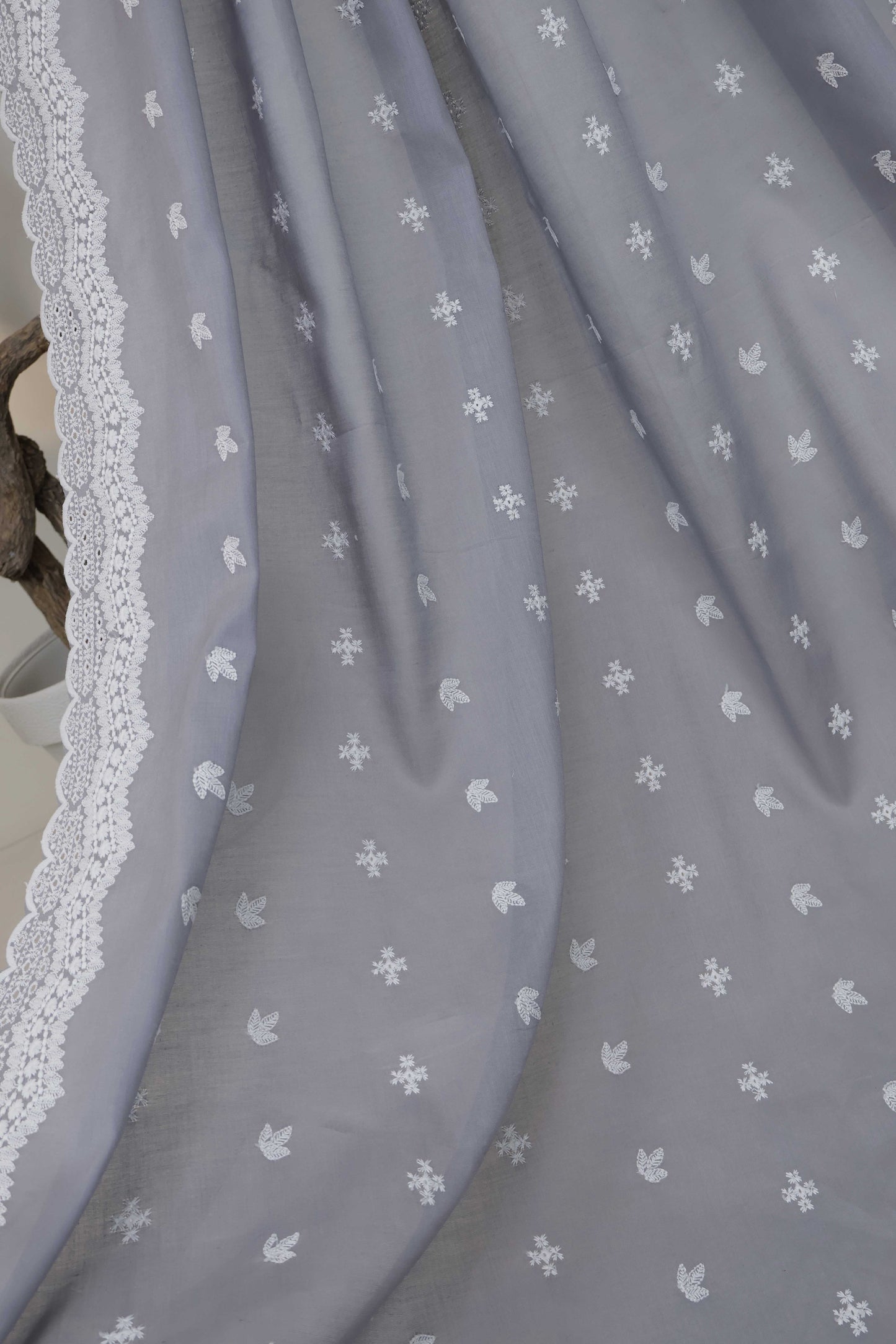 Full Embroidered Lawn Shawl 3800I