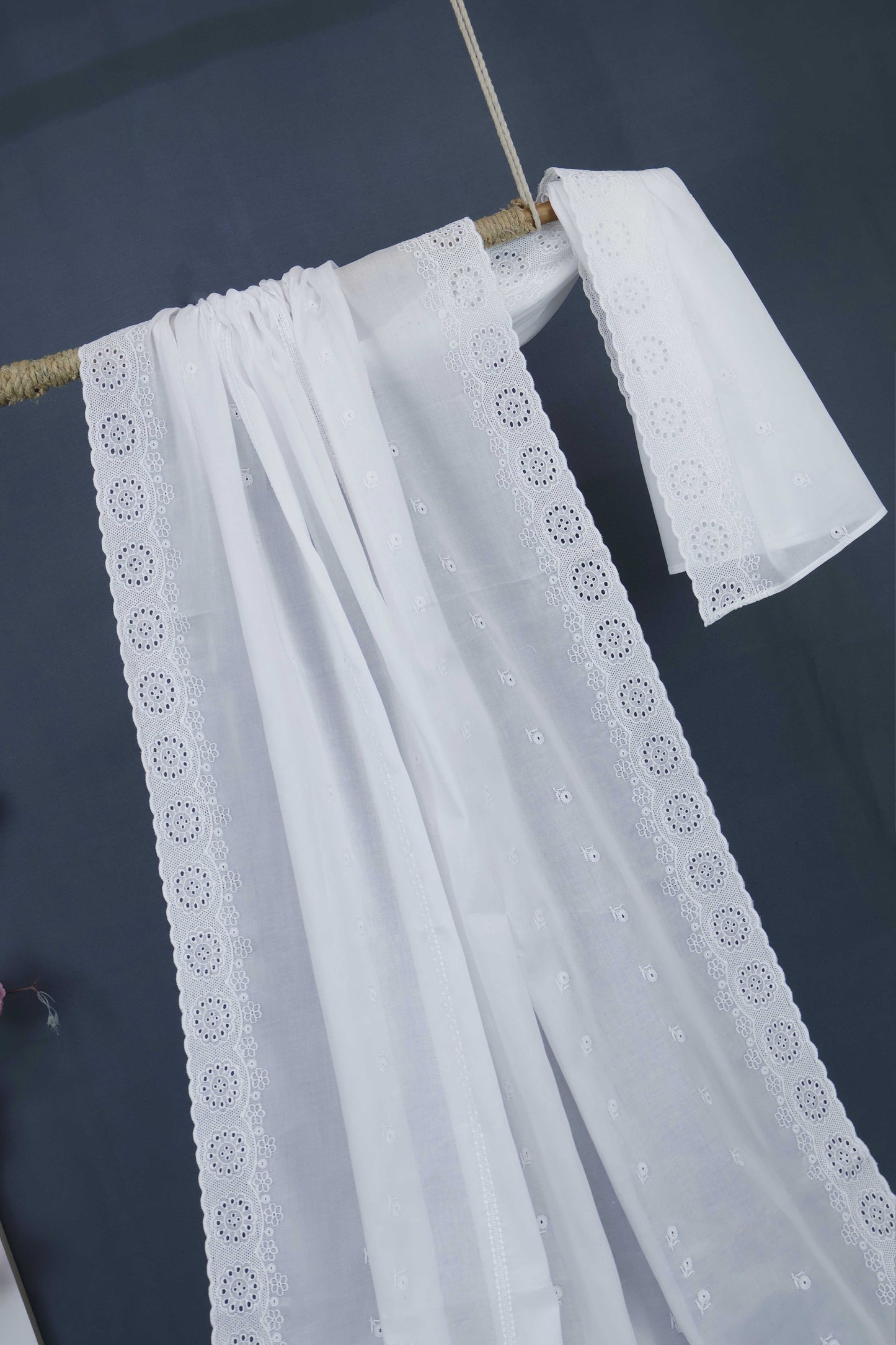 Embroidered Lawn Shawl HLSH79