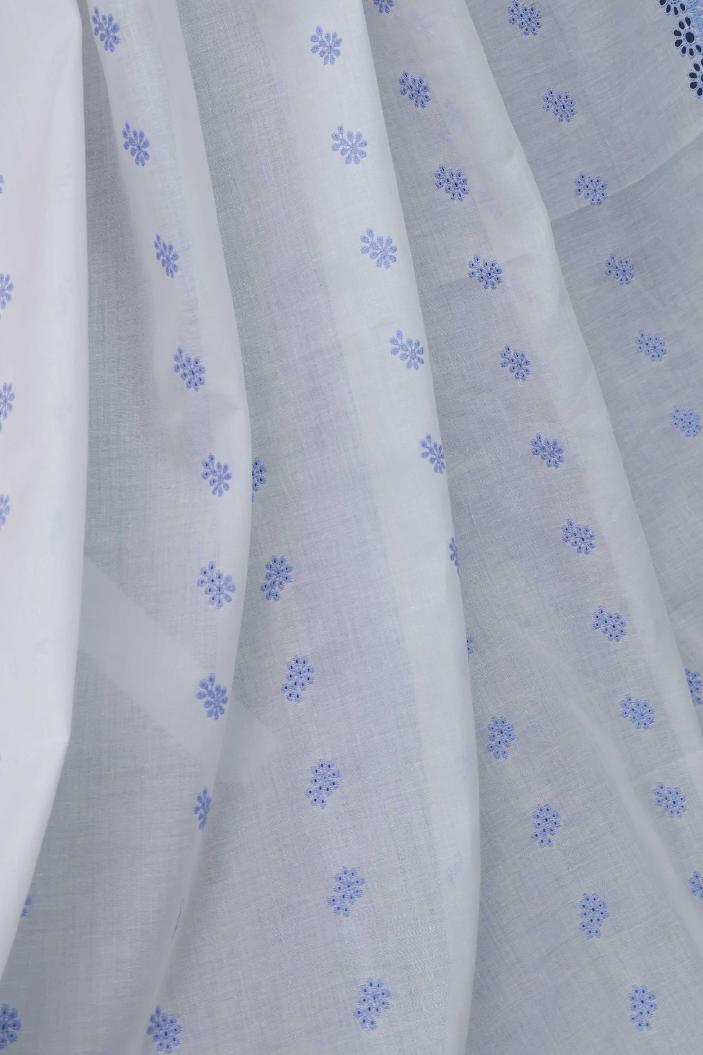 Full Embroidered Lawn Shawl 3806D