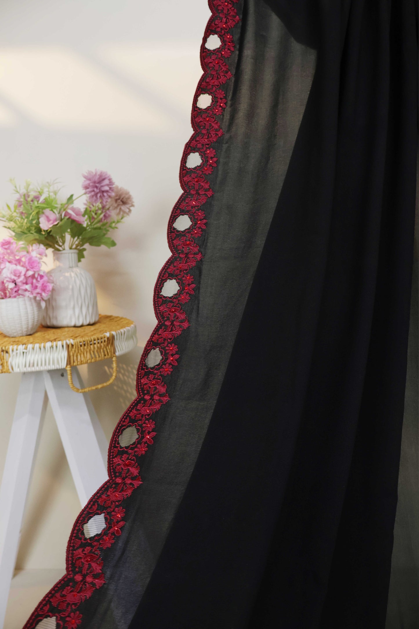 Embroidered Boarder Shawl HLSH69