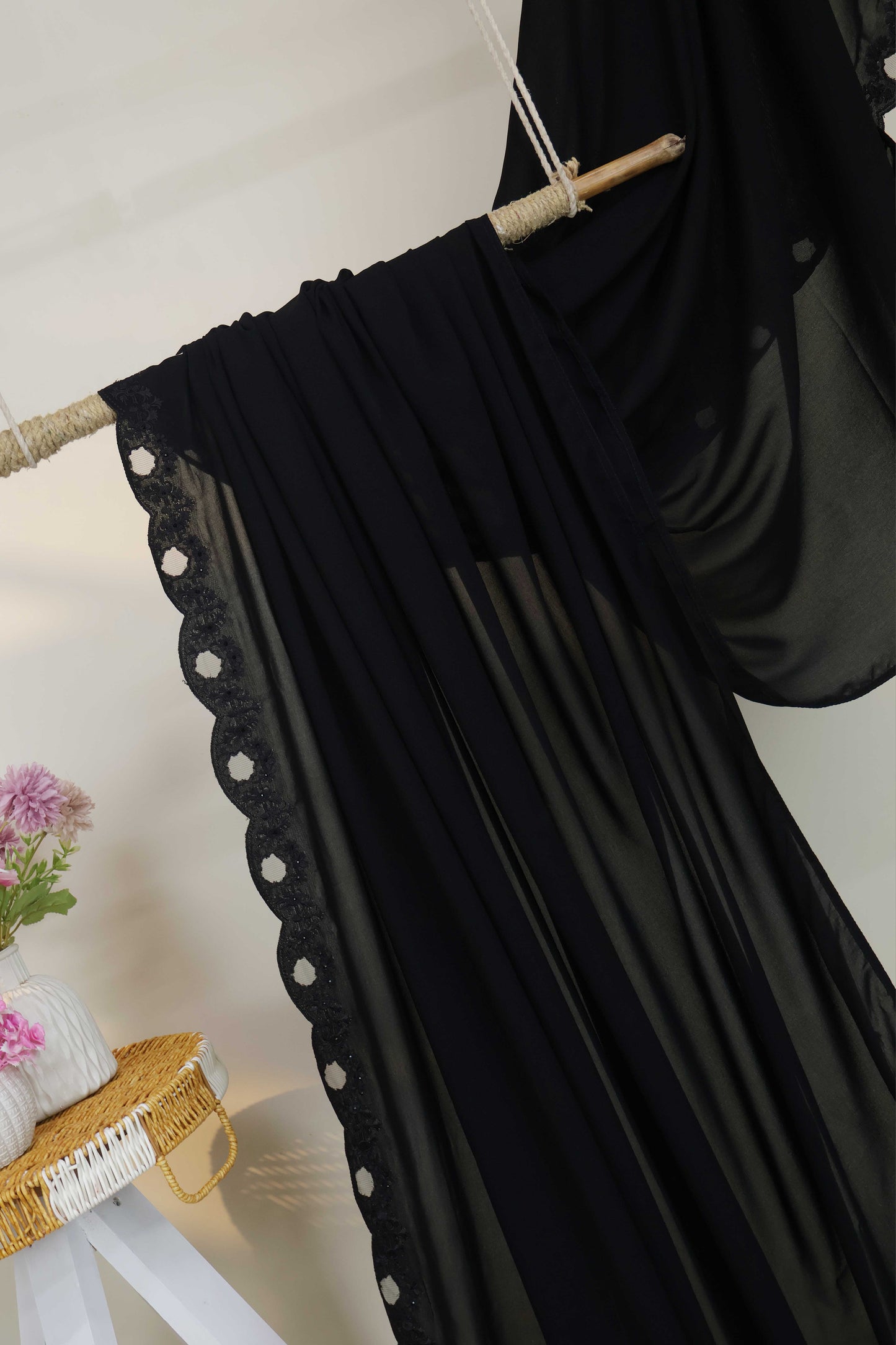 Embroidered Boarder Shawl HLSH67
