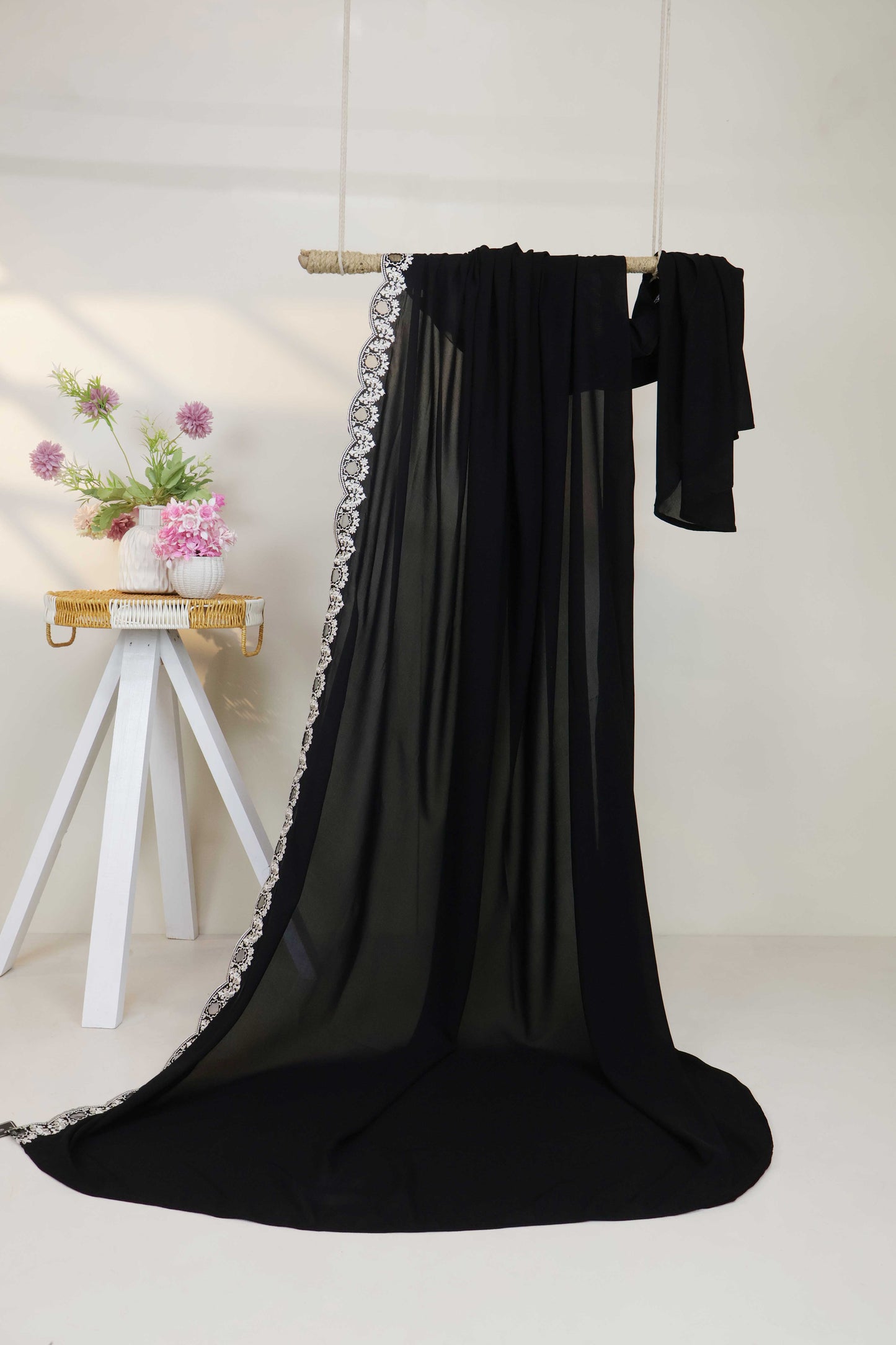 Embroidered Boarder Shawl HLSH68
