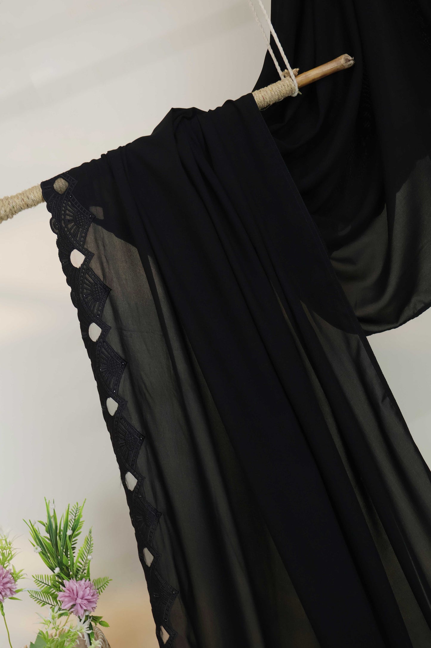 Embroidered Boarder Shawl HLSH70