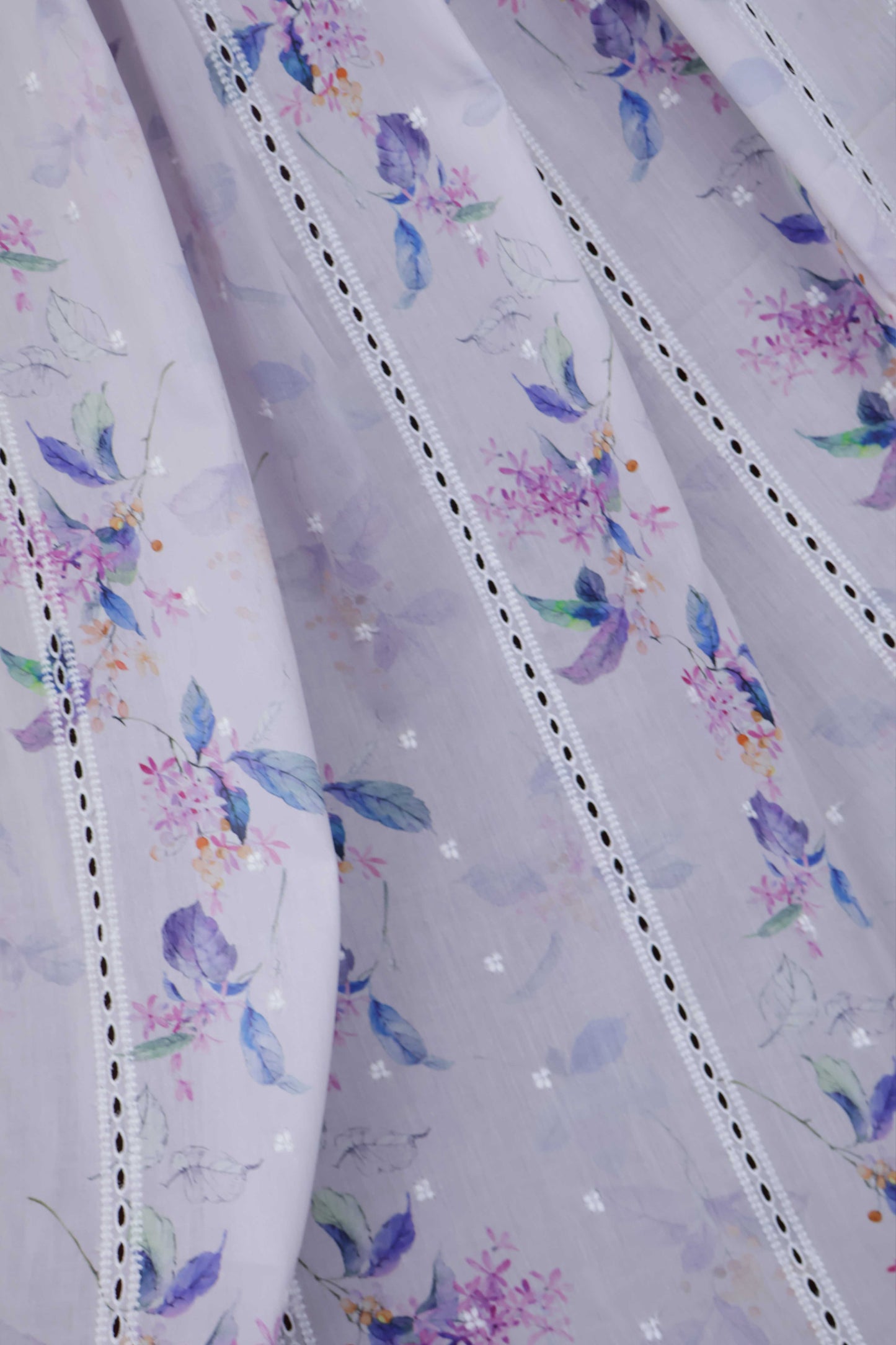 Embroidered Lawn Shawl LSST04