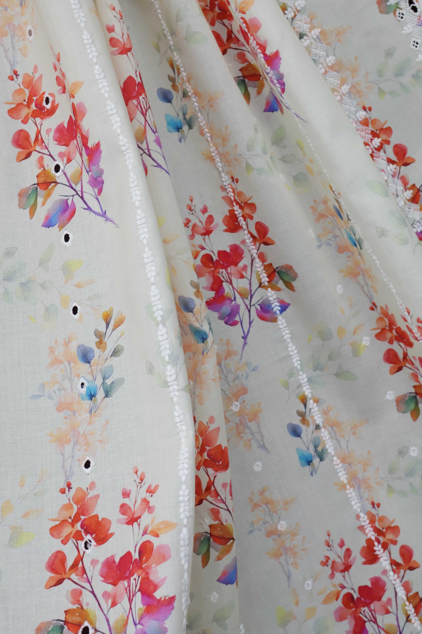 Embroidered Lawn Shawl LSST40