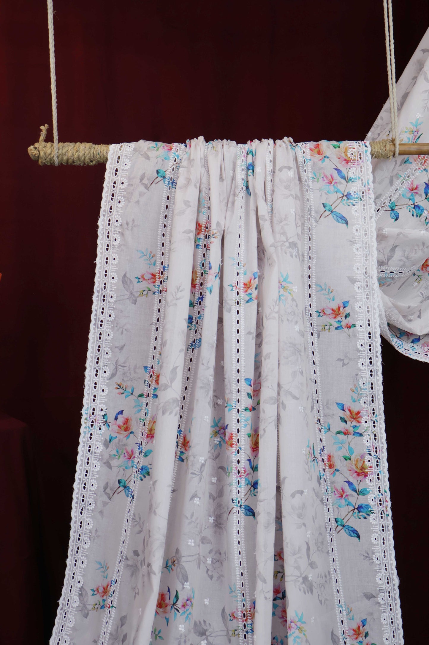 Embroidered Lawn Shawl LSST09