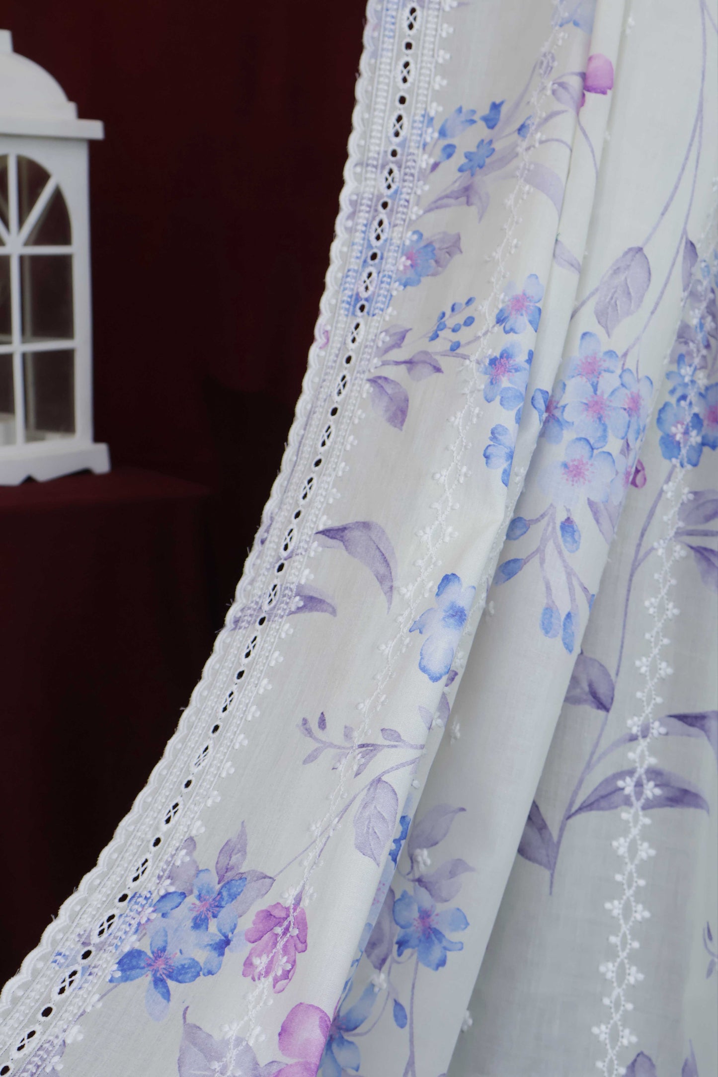 Embroidered Lawn Shawl LSST13