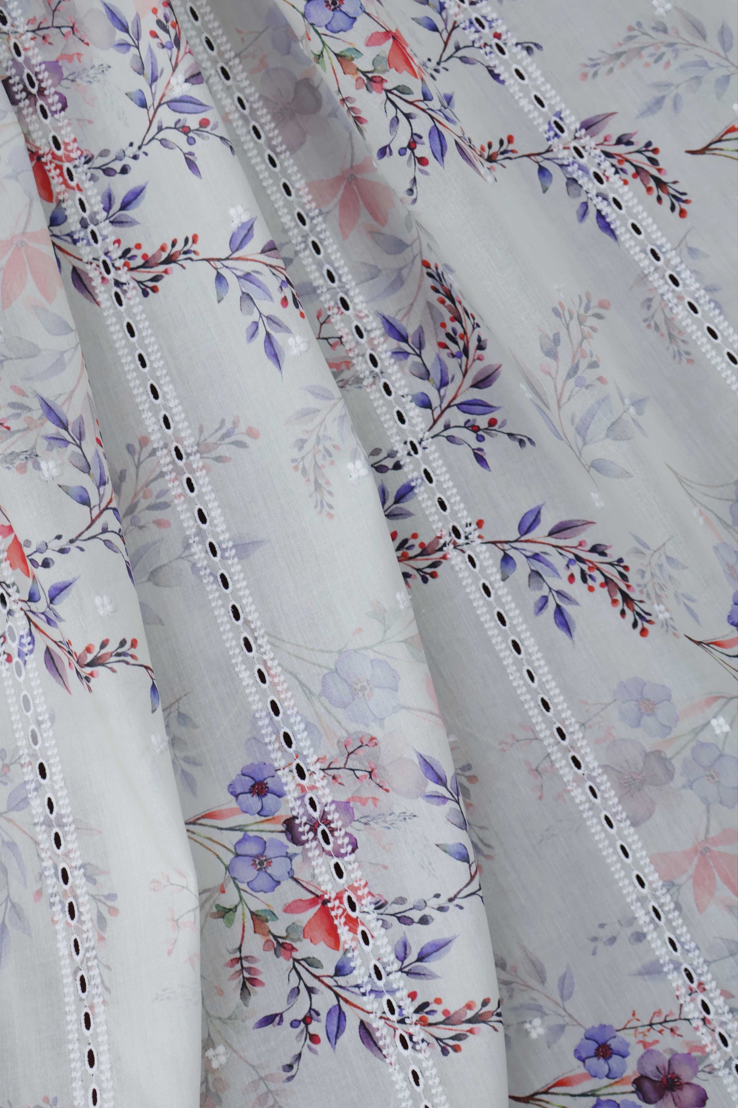 Embroidered Lawn Shawl LSST08