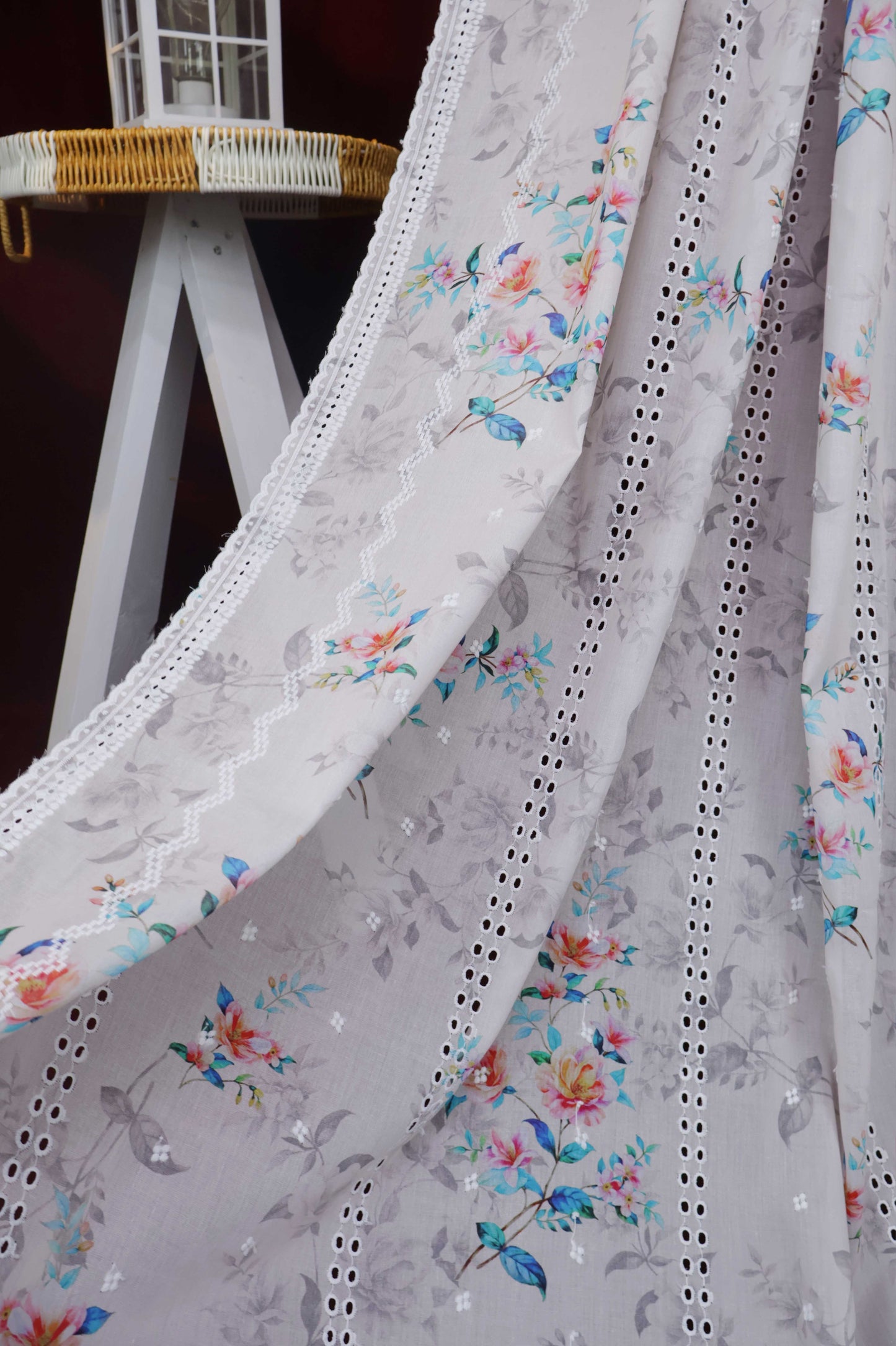 Embroidered Lawn Shawl LSST11