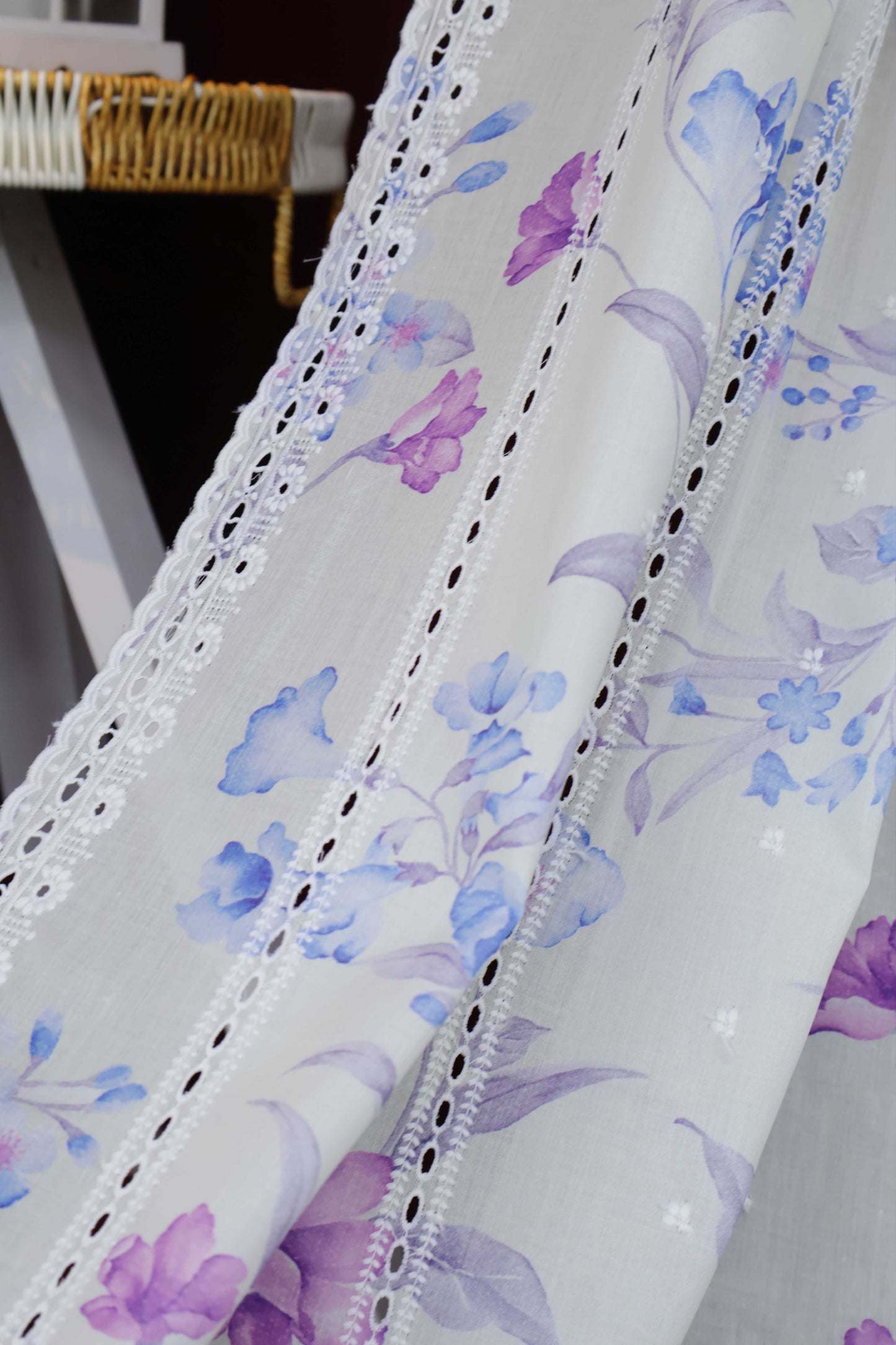 Embroidered Lawn Shawl LSST15