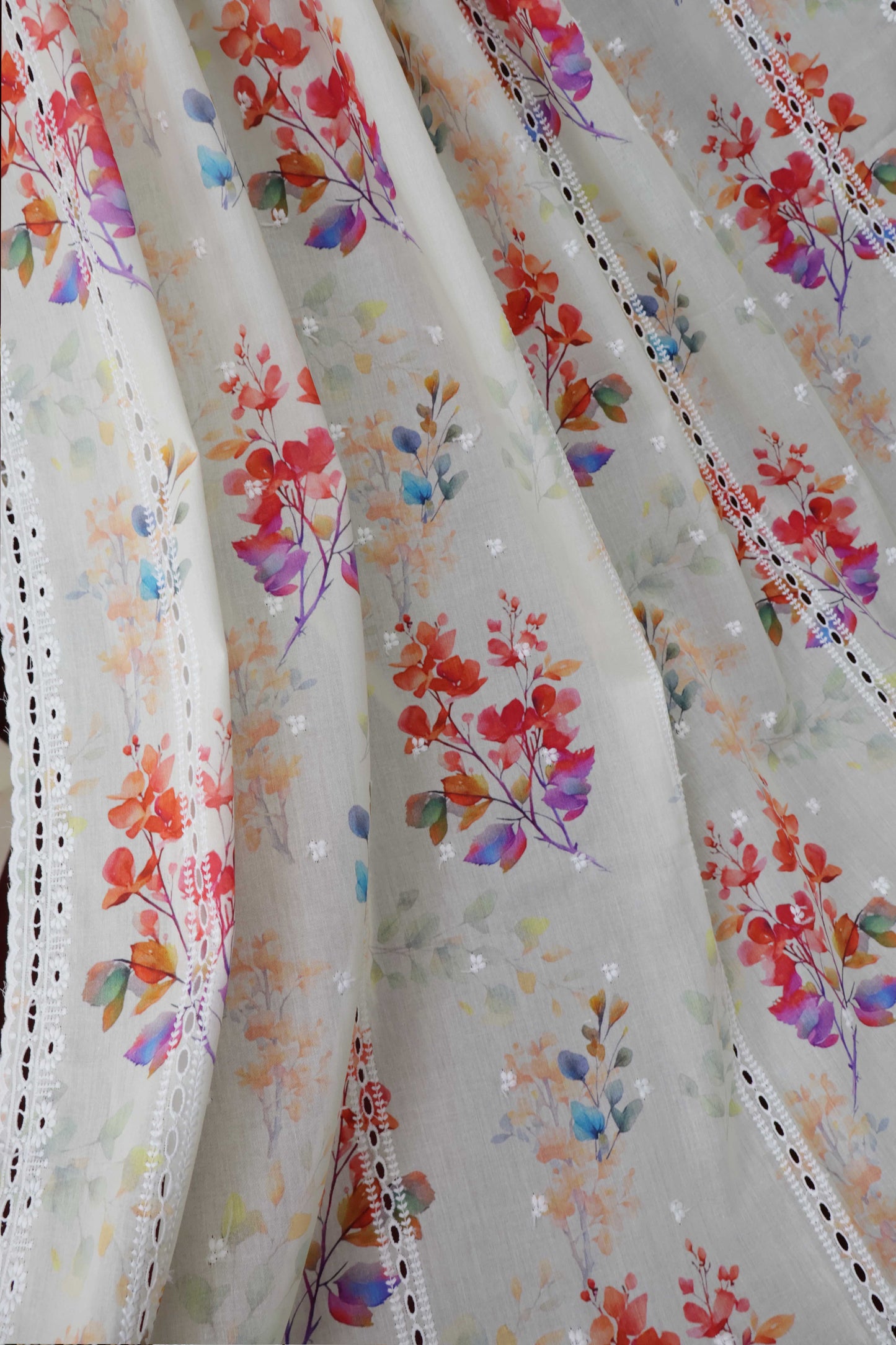 Embroidered Lawn Shawl LSST38