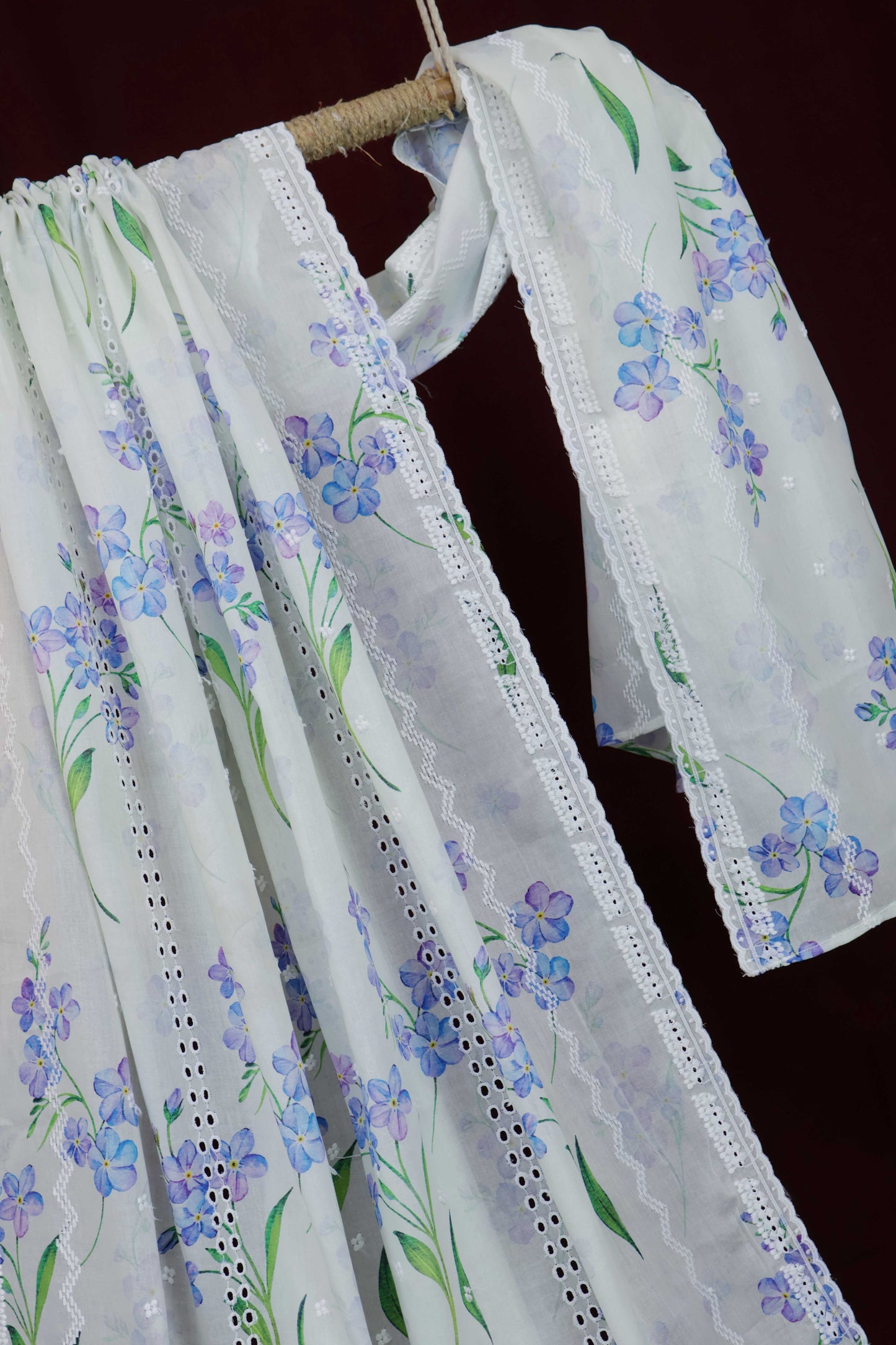 Embroidered Lawn Shawl LSST34