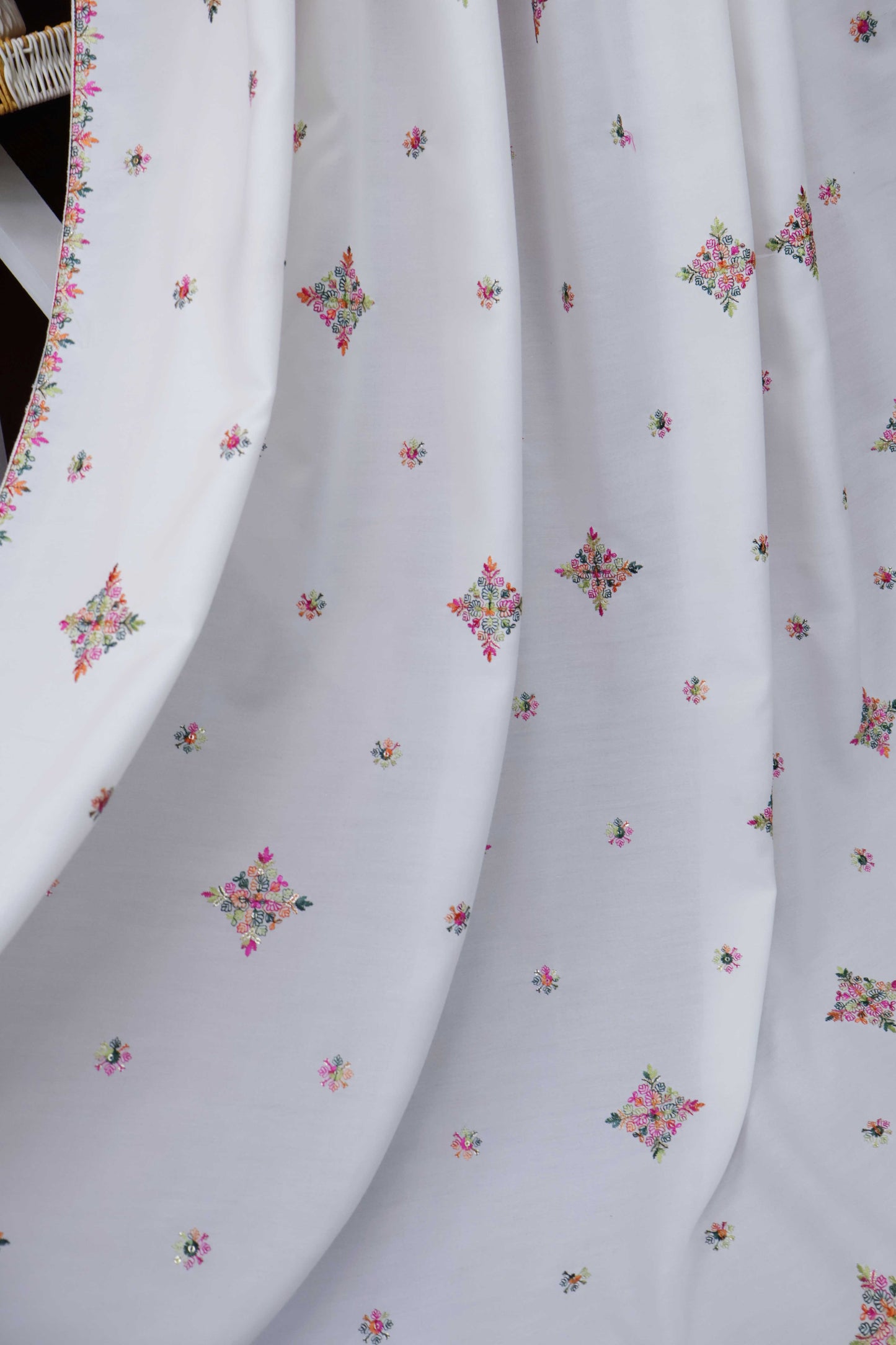 Embroidered Lawn Shawl HLSH107