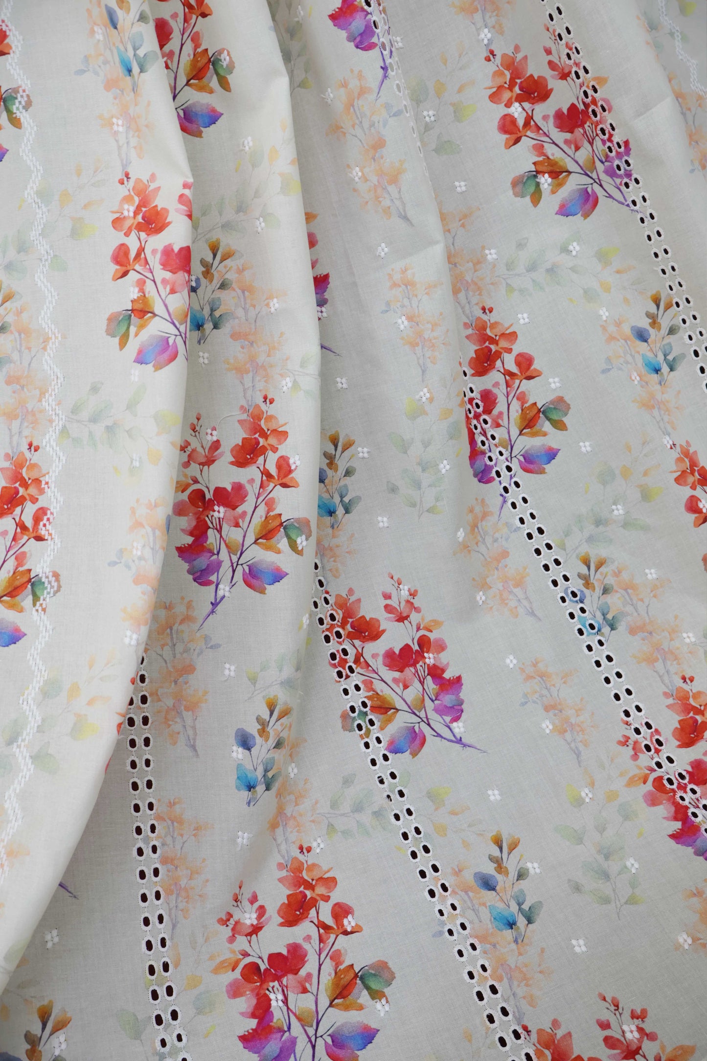 Embroidered Lawn Shawl LSST39