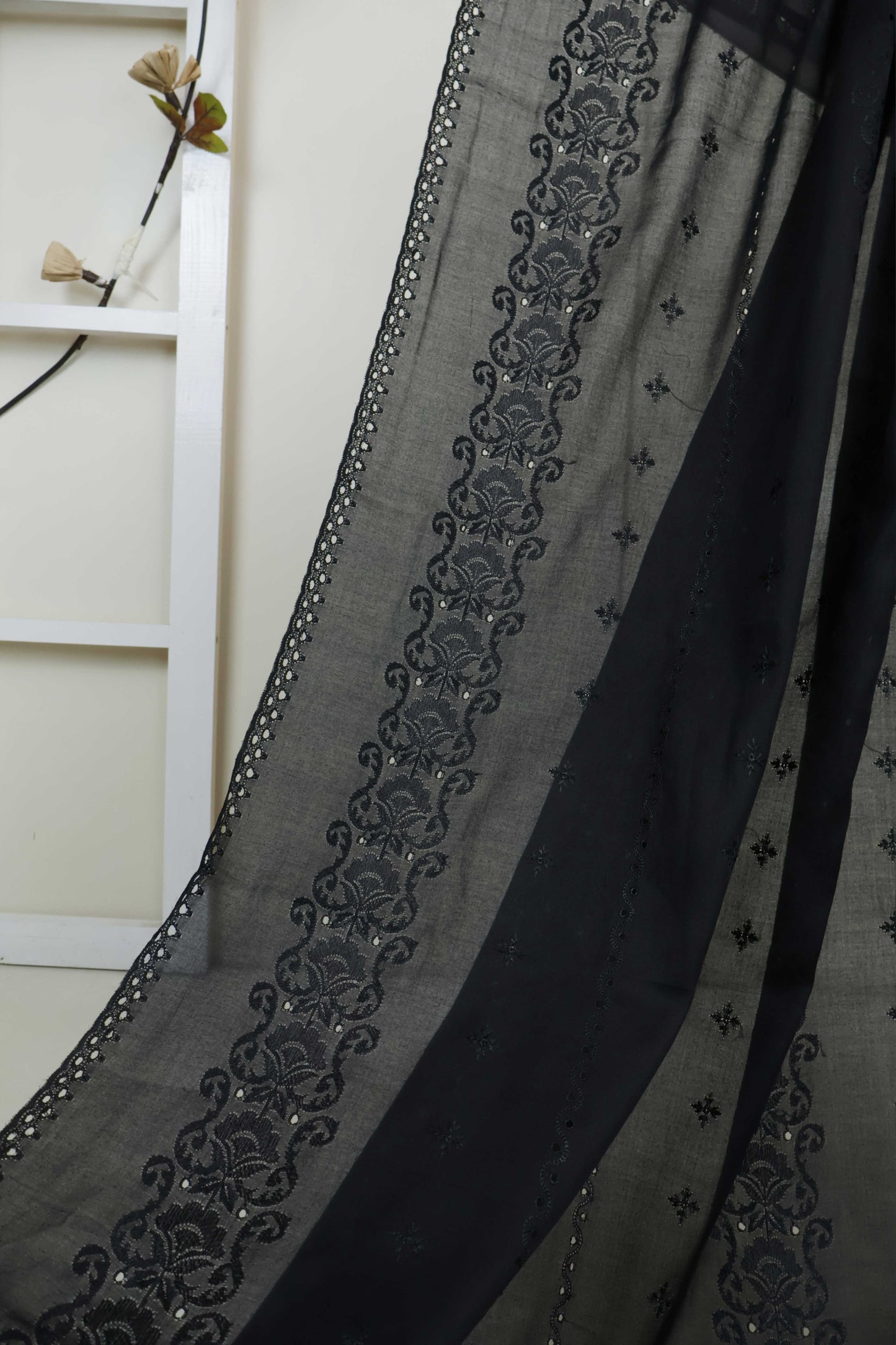 Embroidered Lawn Shawl HLSH162
