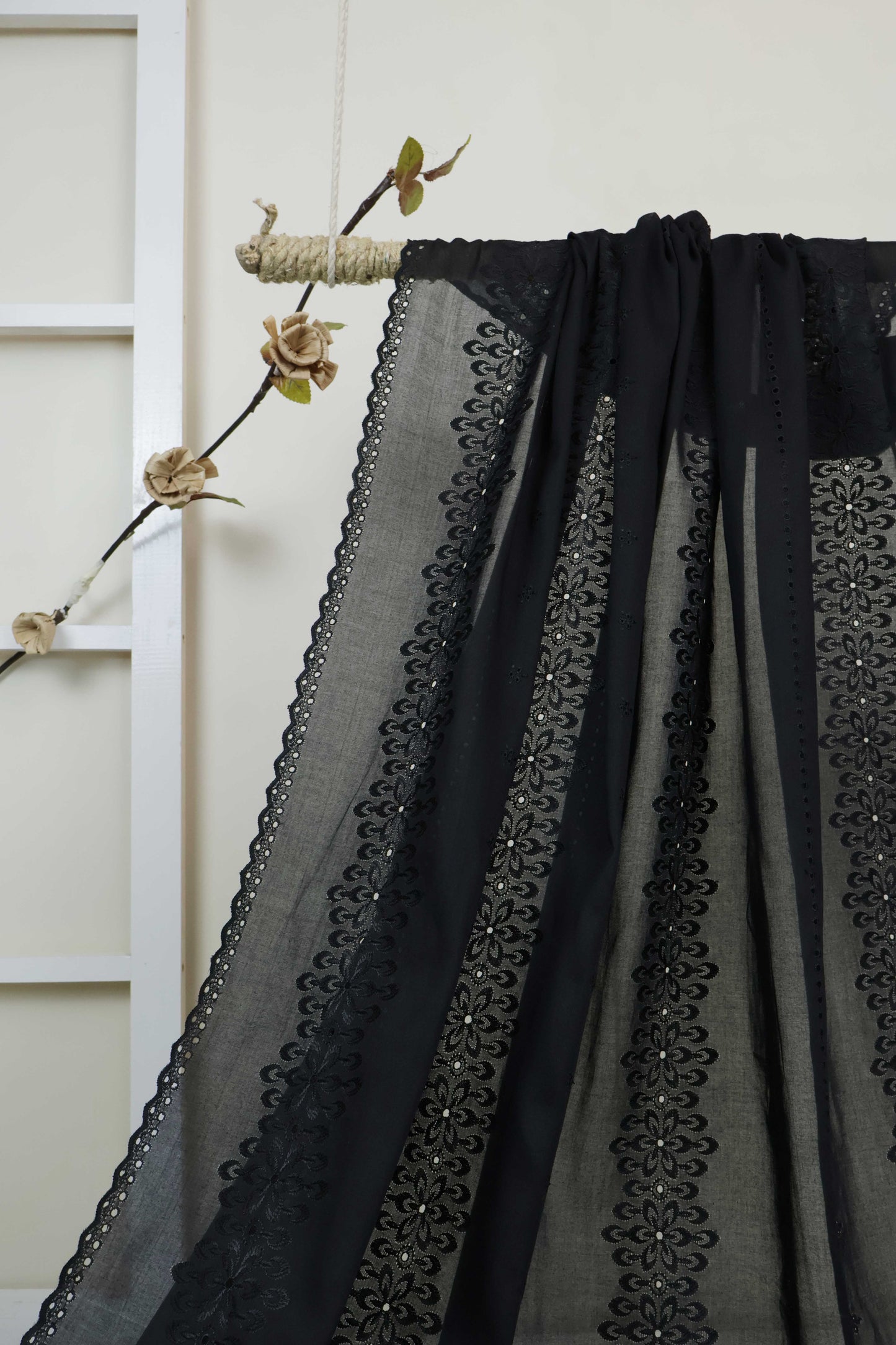 Embroidered Lawn Shawl HLSH164
