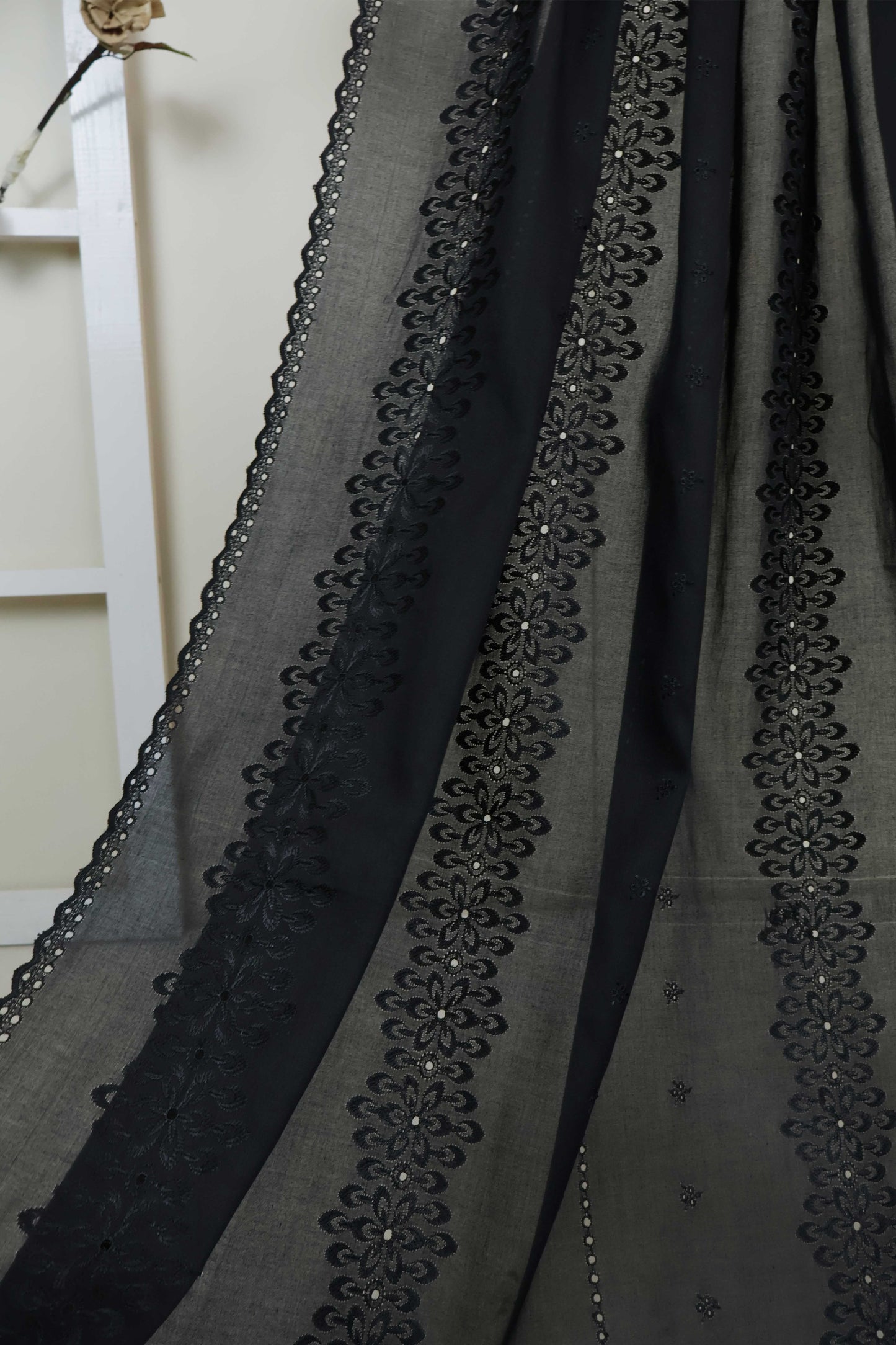 Embroidered Lawn Shawl HLSH164