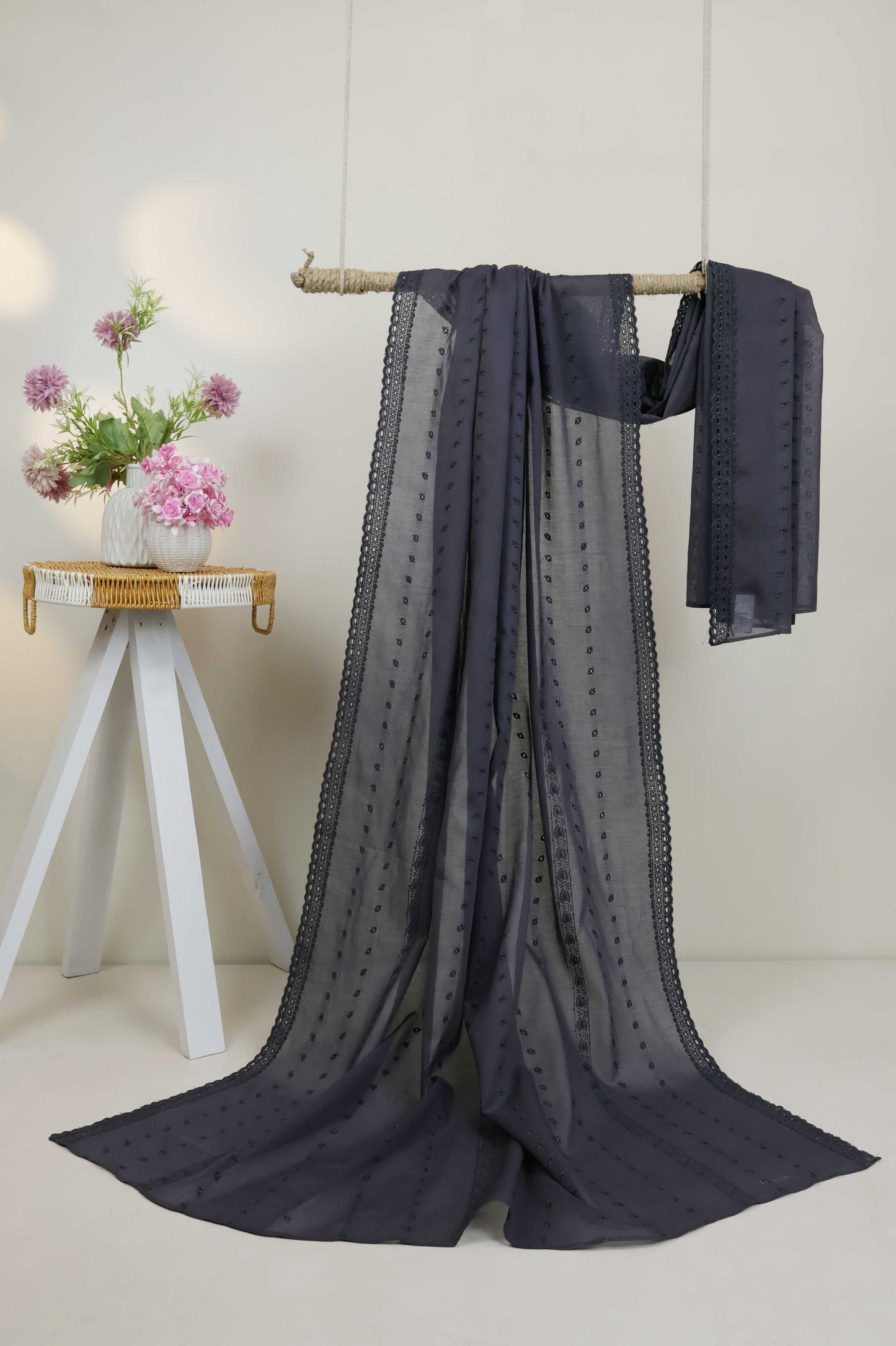 Embroidered Lawn Shawl 3787J