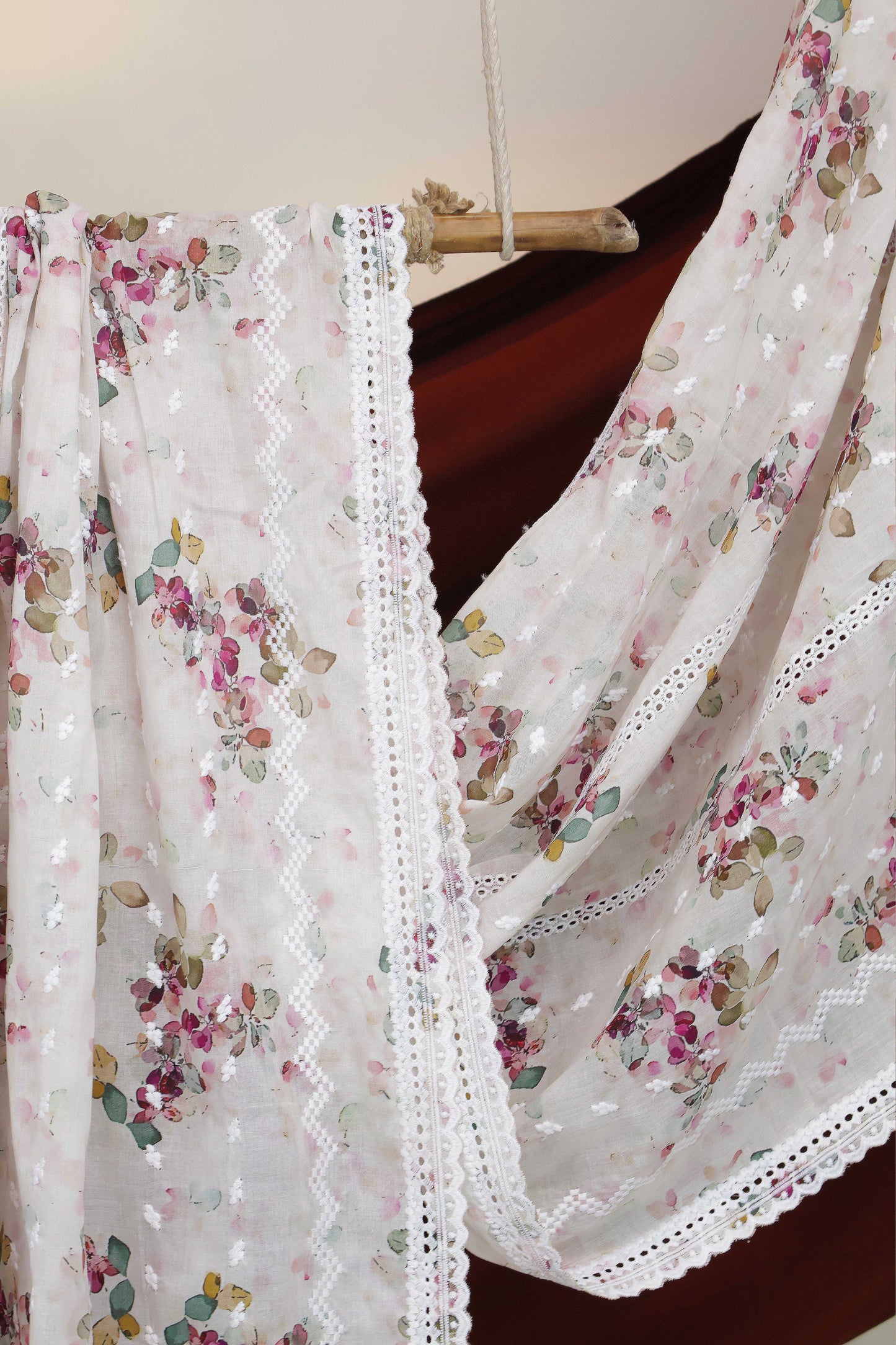 Embroidered Lawn Shawl 3636I