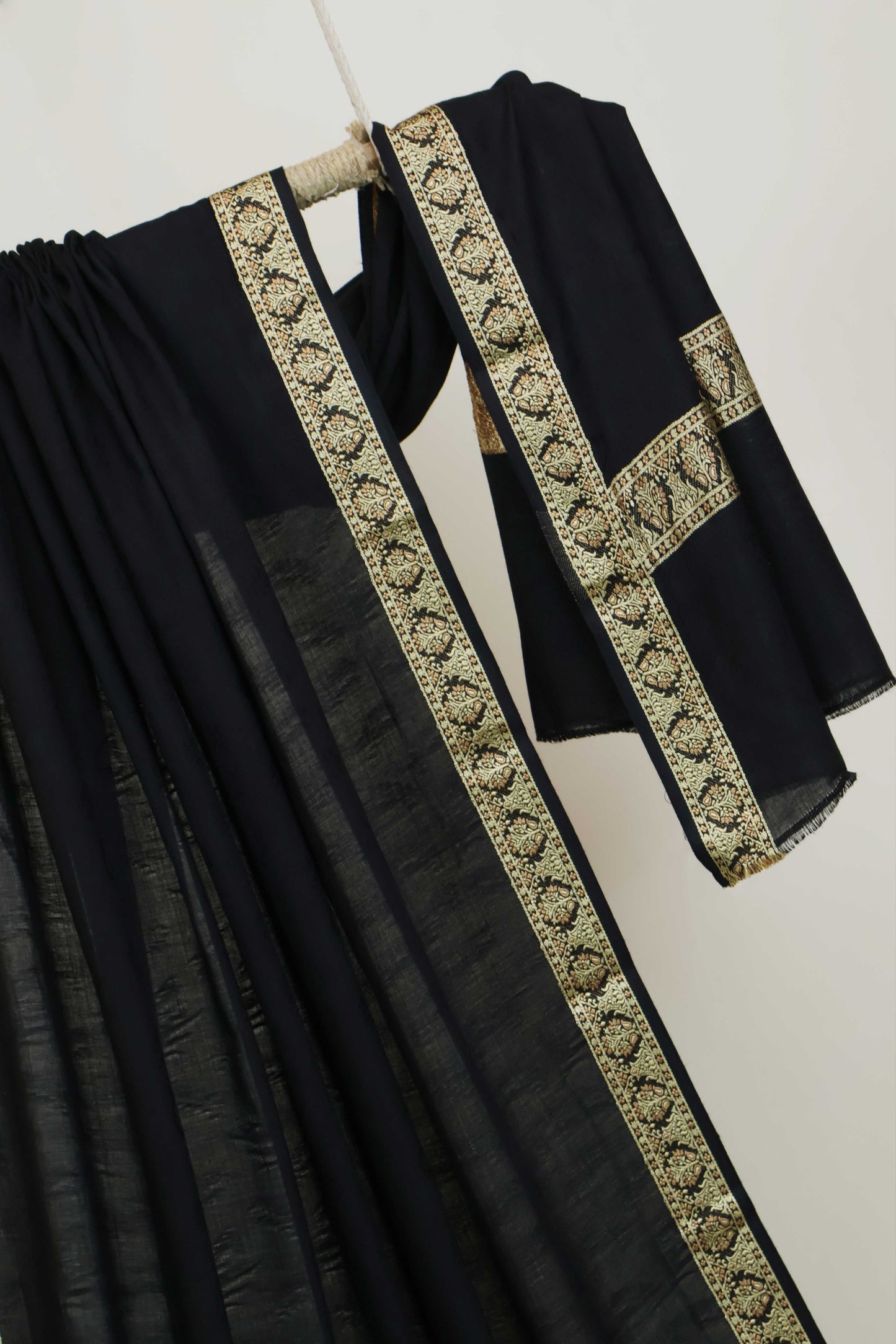Jacquard Border Shawl HLSH104
