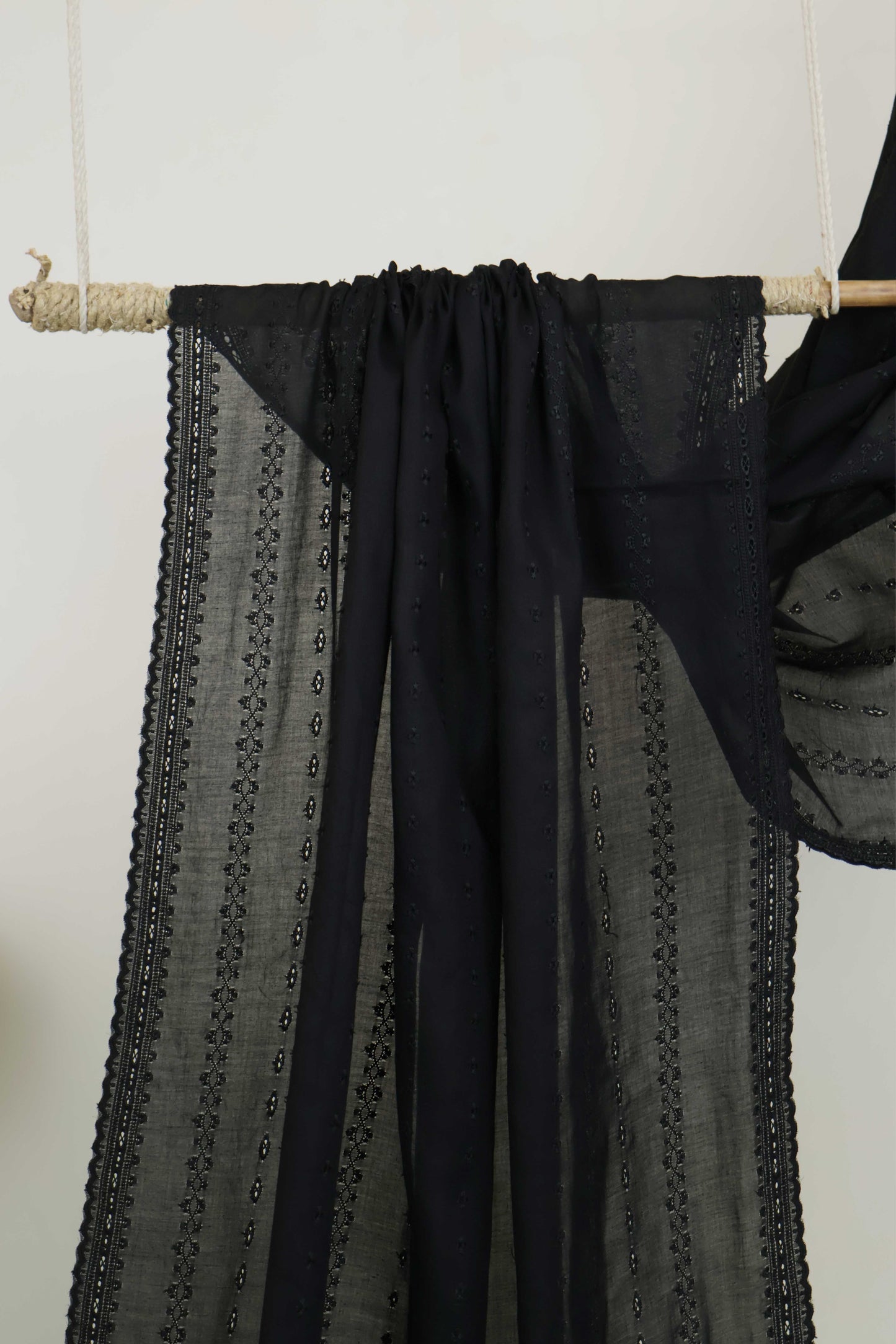 Embroidered Lawn Shawl 3787G