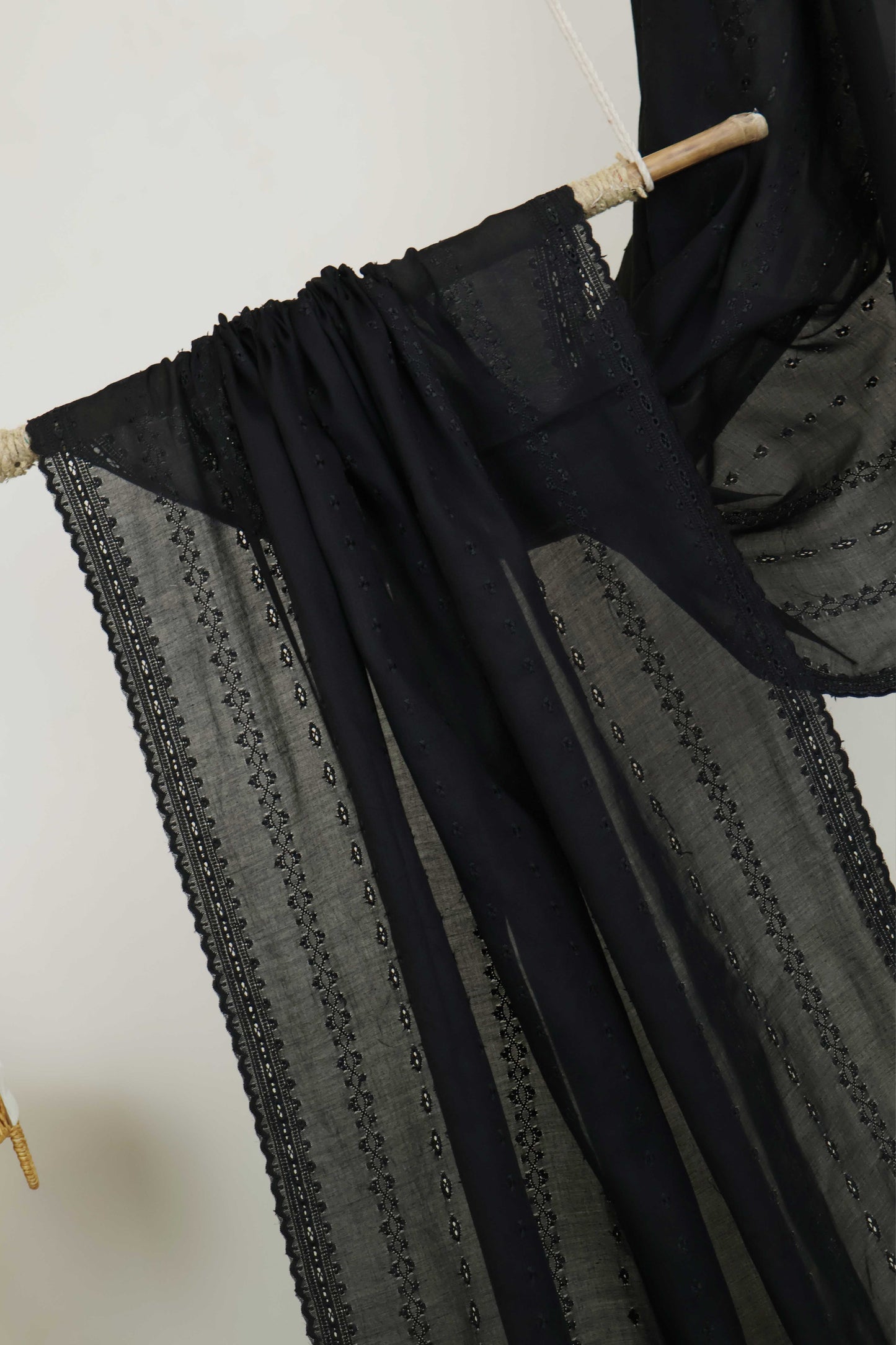 Embroidered Lawn Shawl 3787G