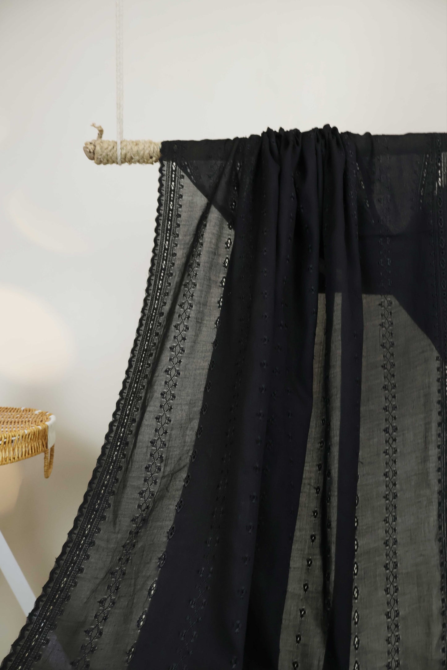 Embroidered Lawn Shawl 3787G