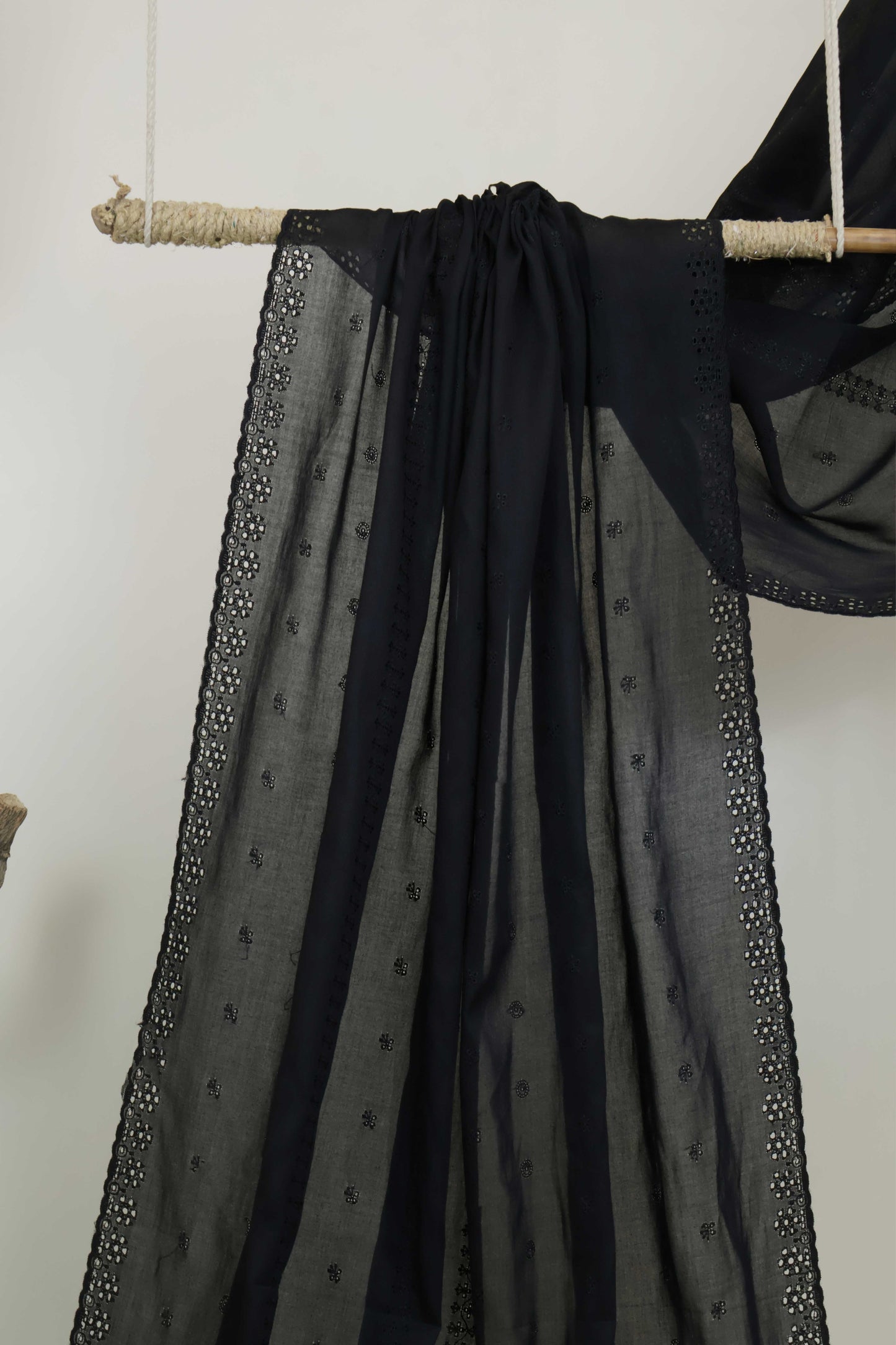 Embroidered Lawn Shawl HLSH126