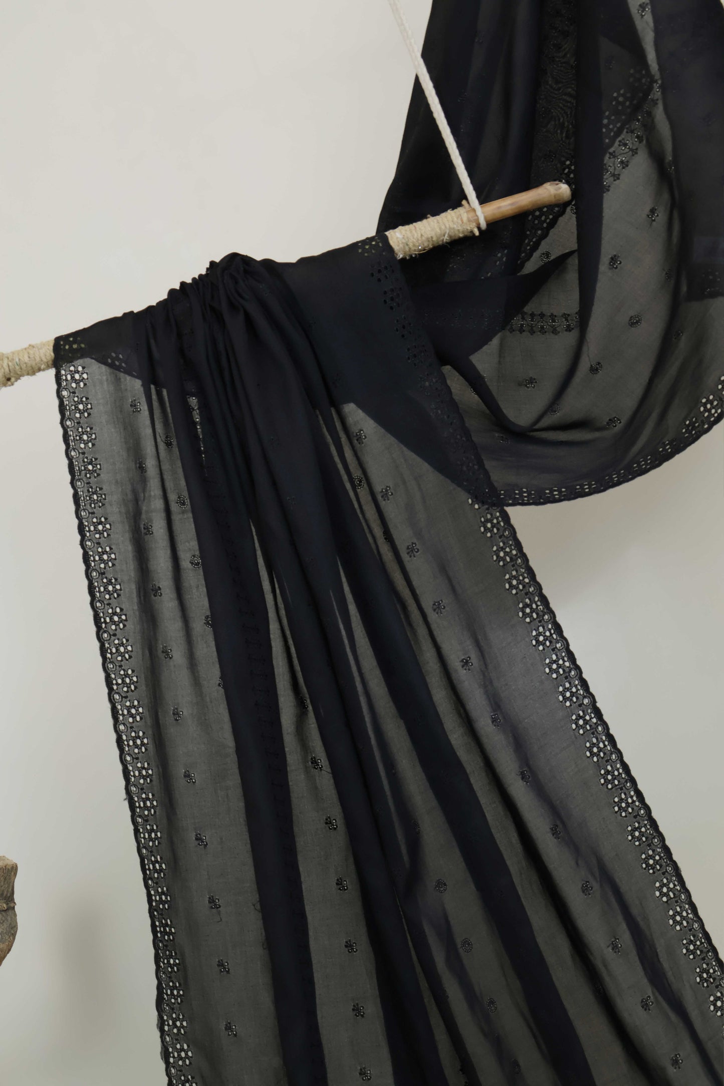 Embroidered Lawn Shawl HLSH126