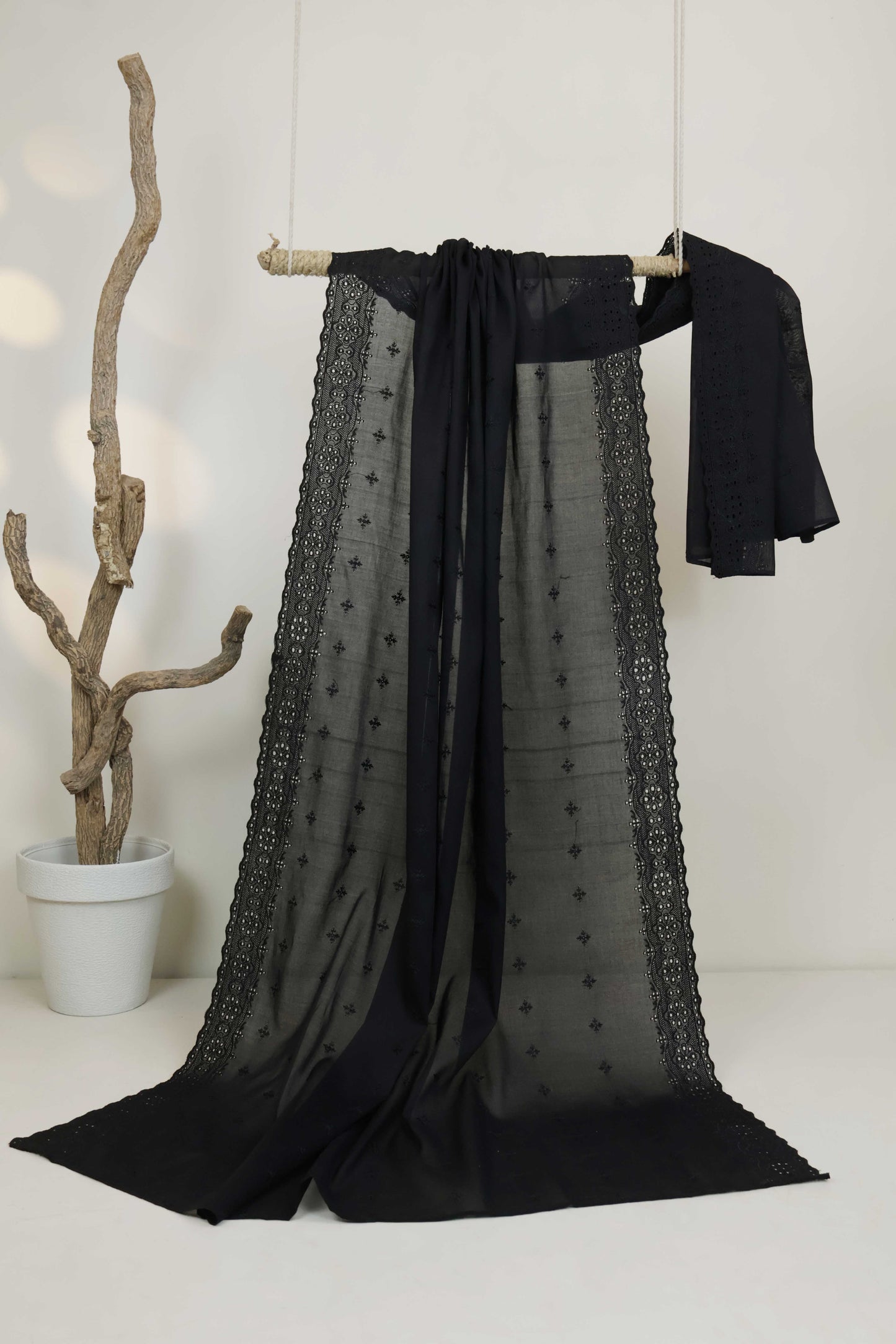 Embroidered Lawn Shawl HLSH127