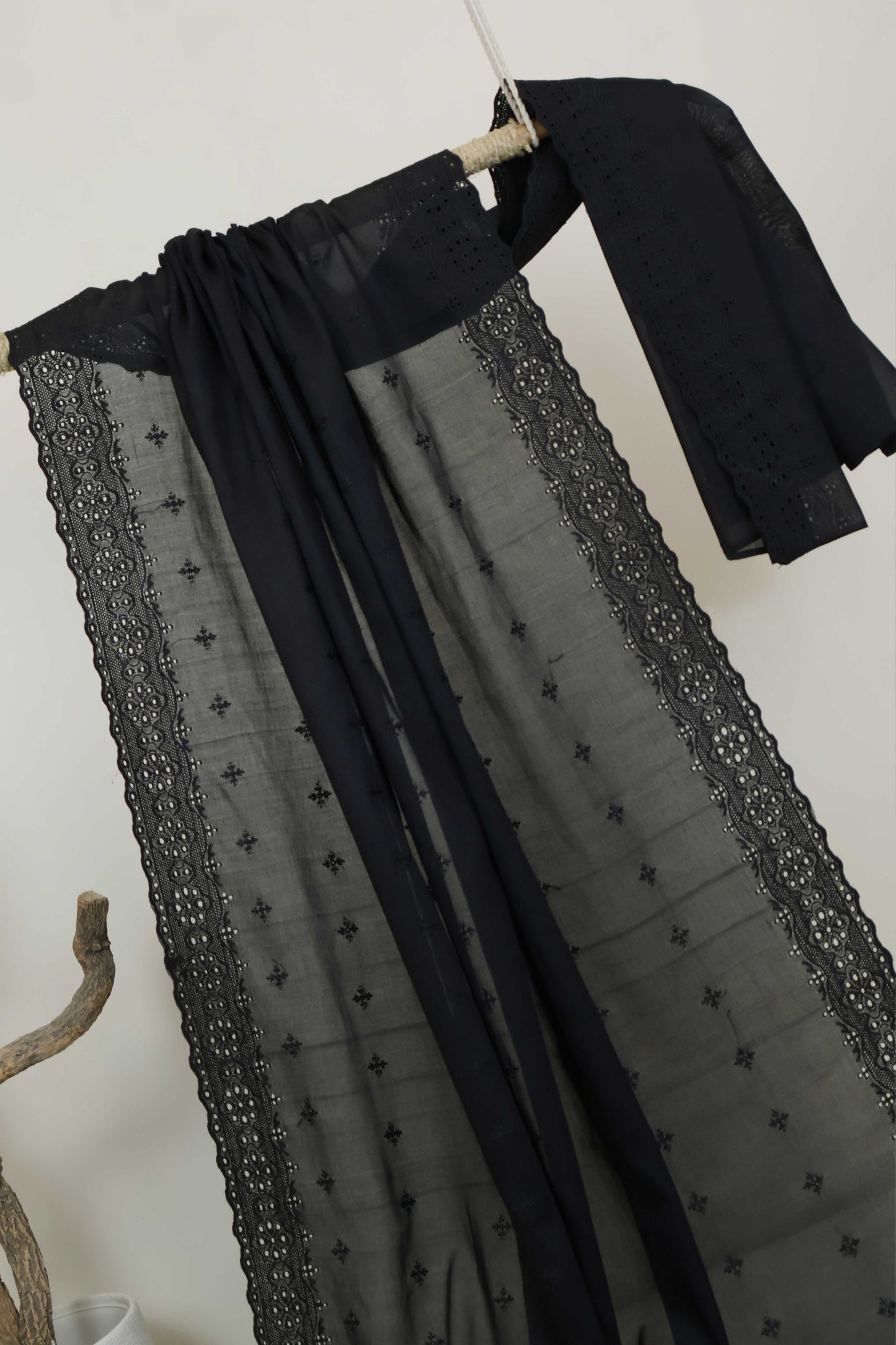 Embroidered Lawn Shawl HLSH127