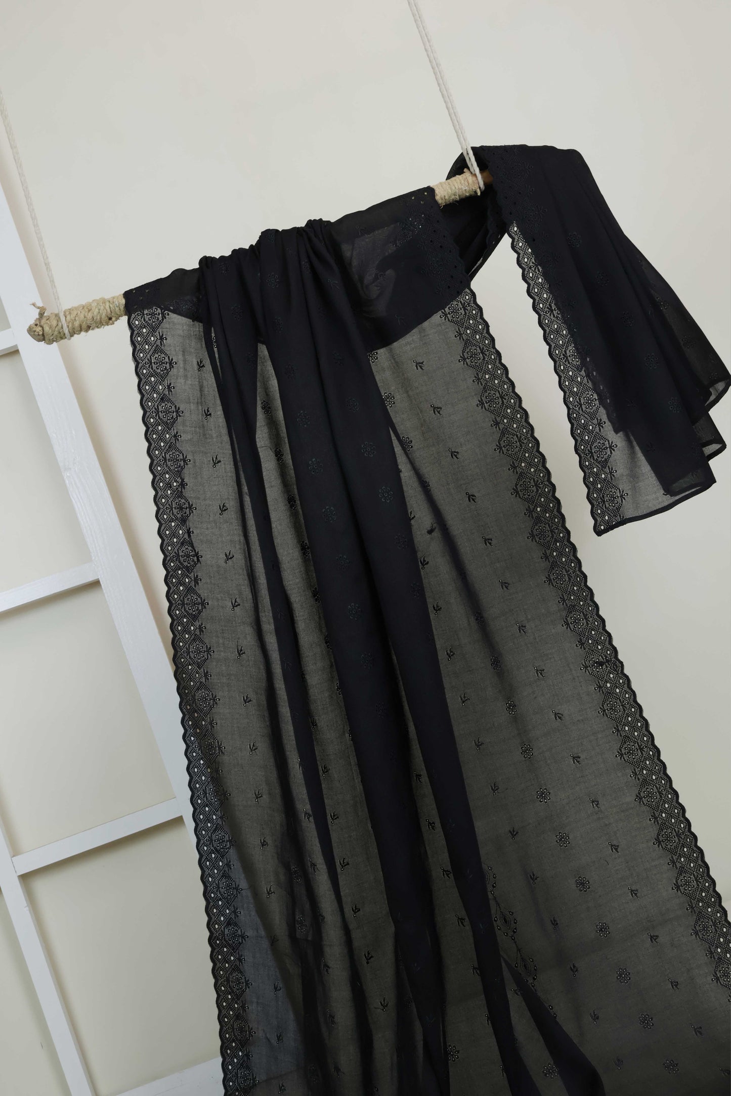 Embroidered Lawn Shawl HLSH124