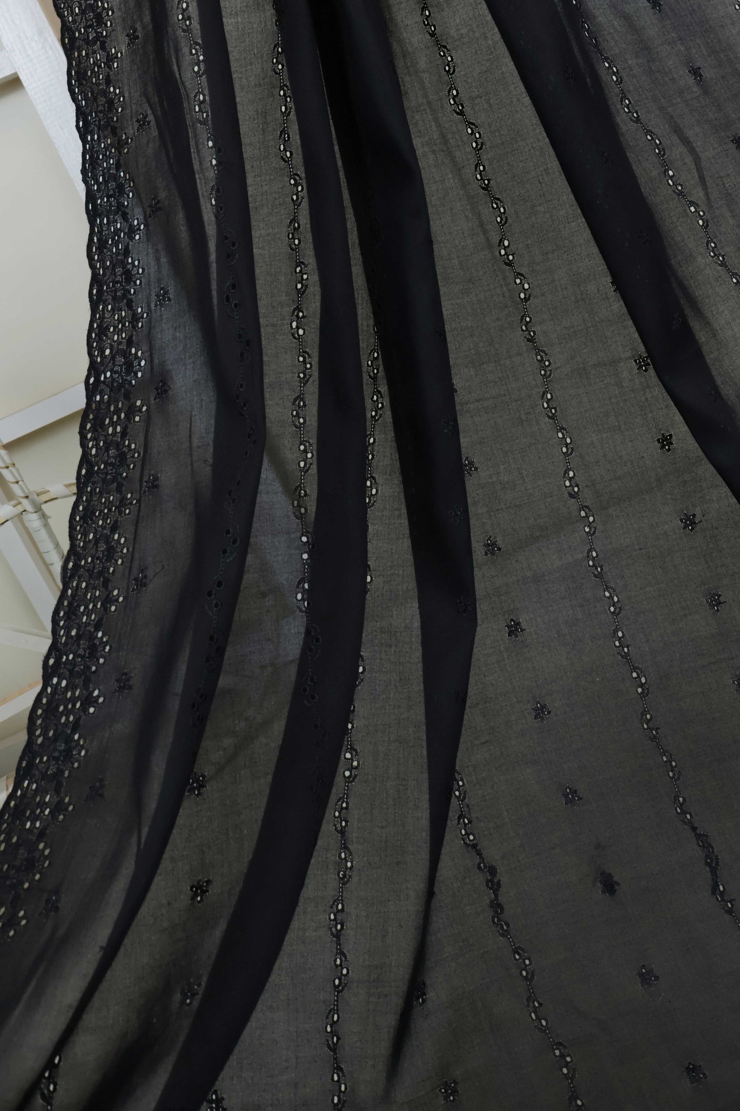 Embroidered Lawn Shawl HLSH123