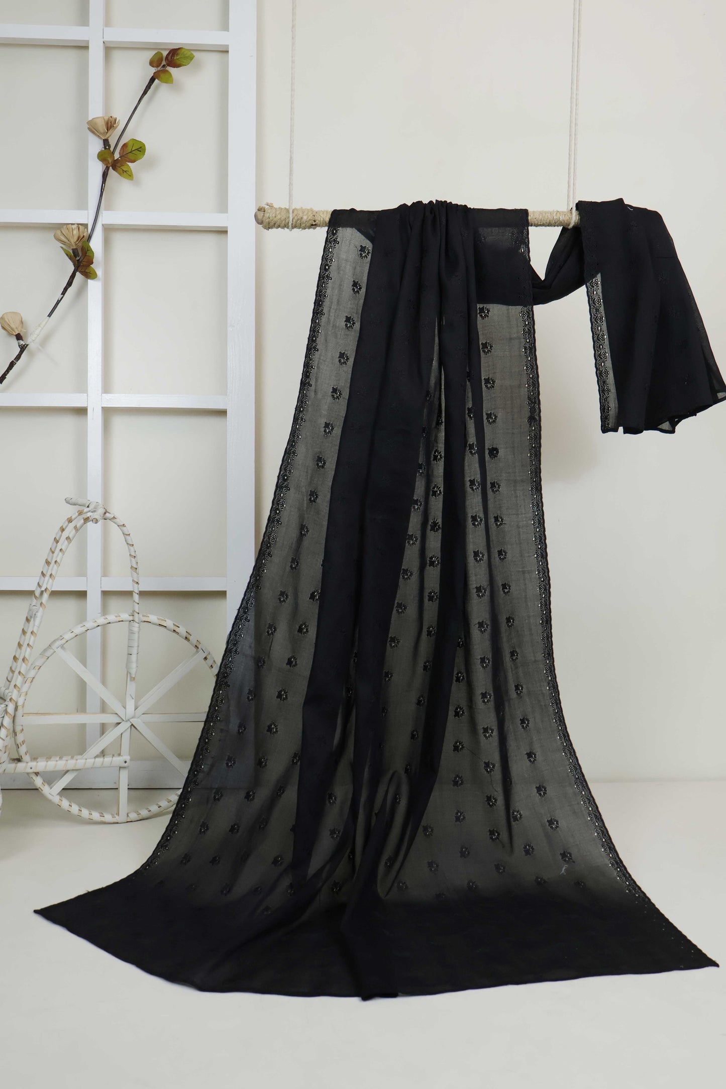 Embroidered Lawn Shawl HLSH122
