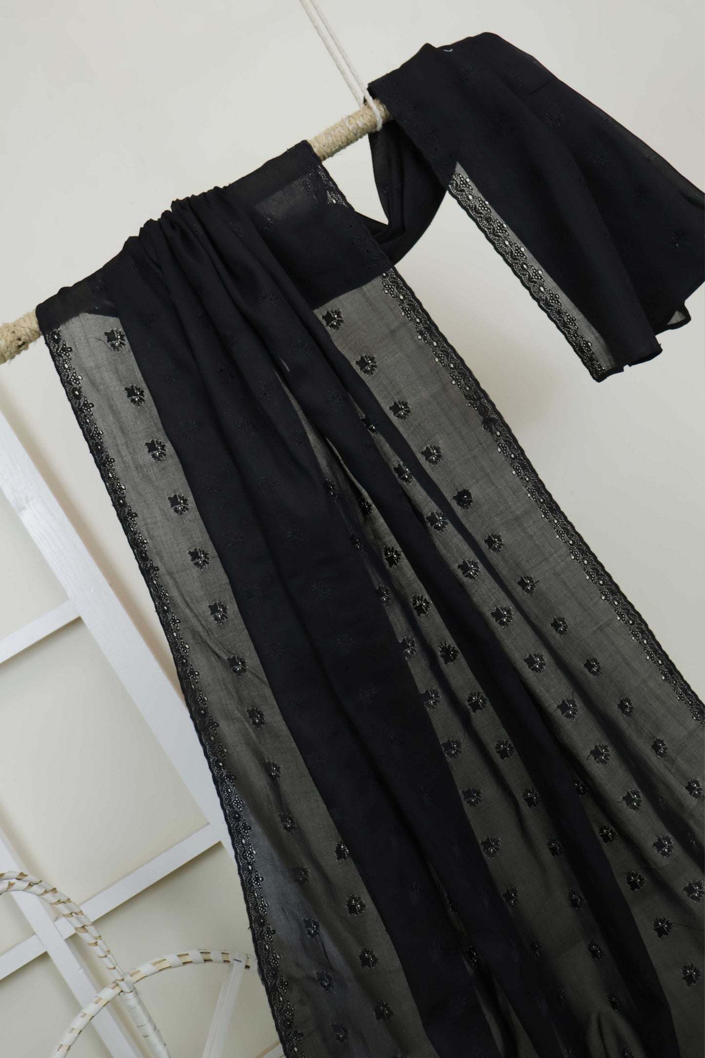 Embroidered Lawn Shawl HLSH122