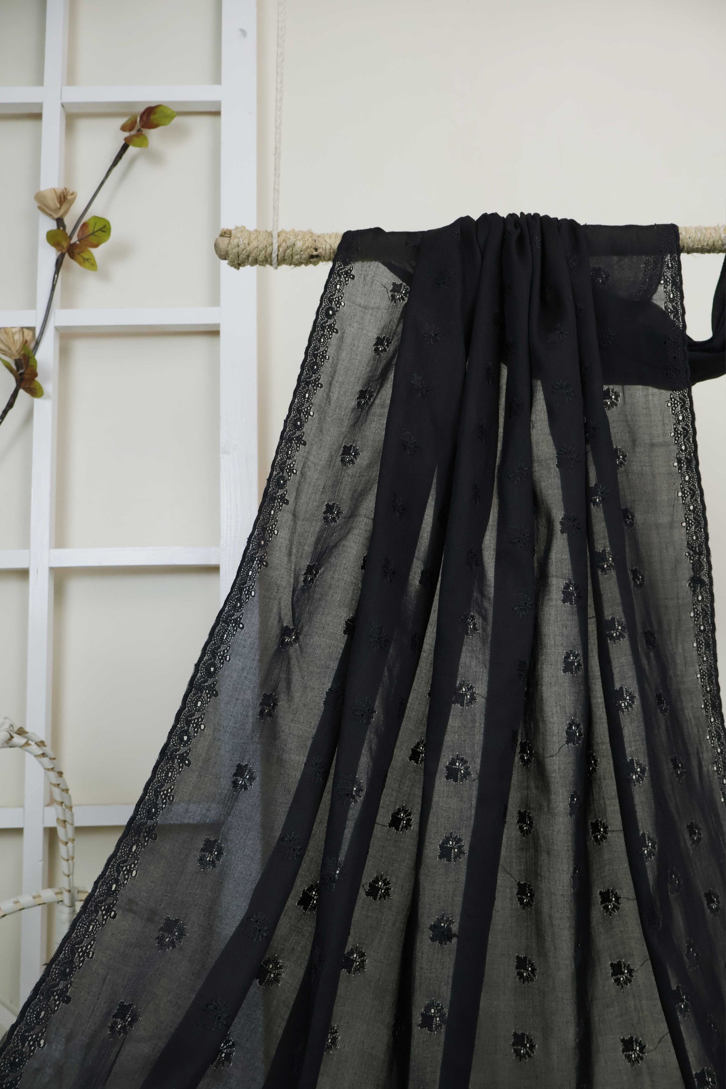 Embroidered Lawn Shawl HLSH122