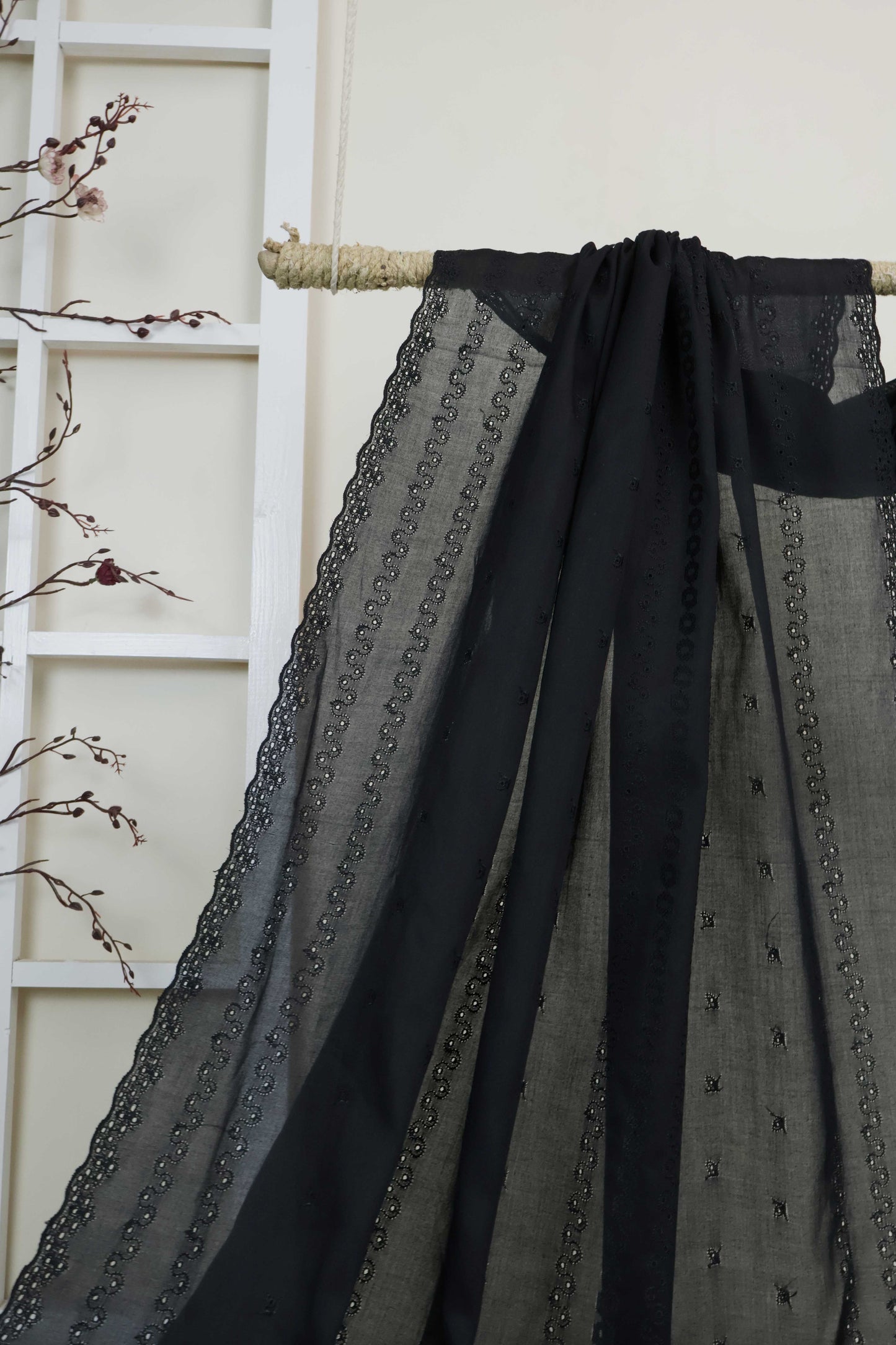 Embroidered Lawn Shawl HLSH119