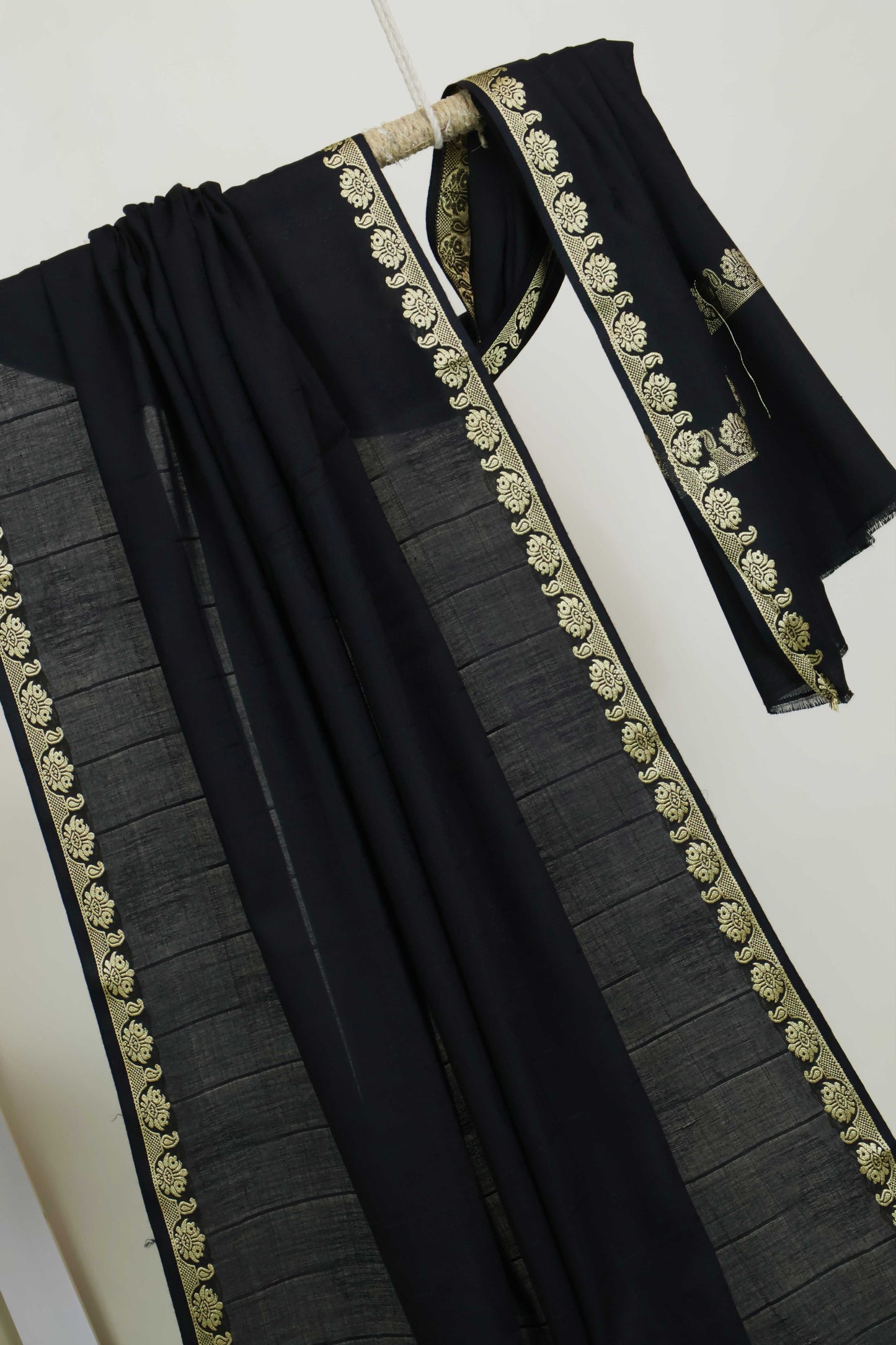 Jacquard Border Shawl HLSH101