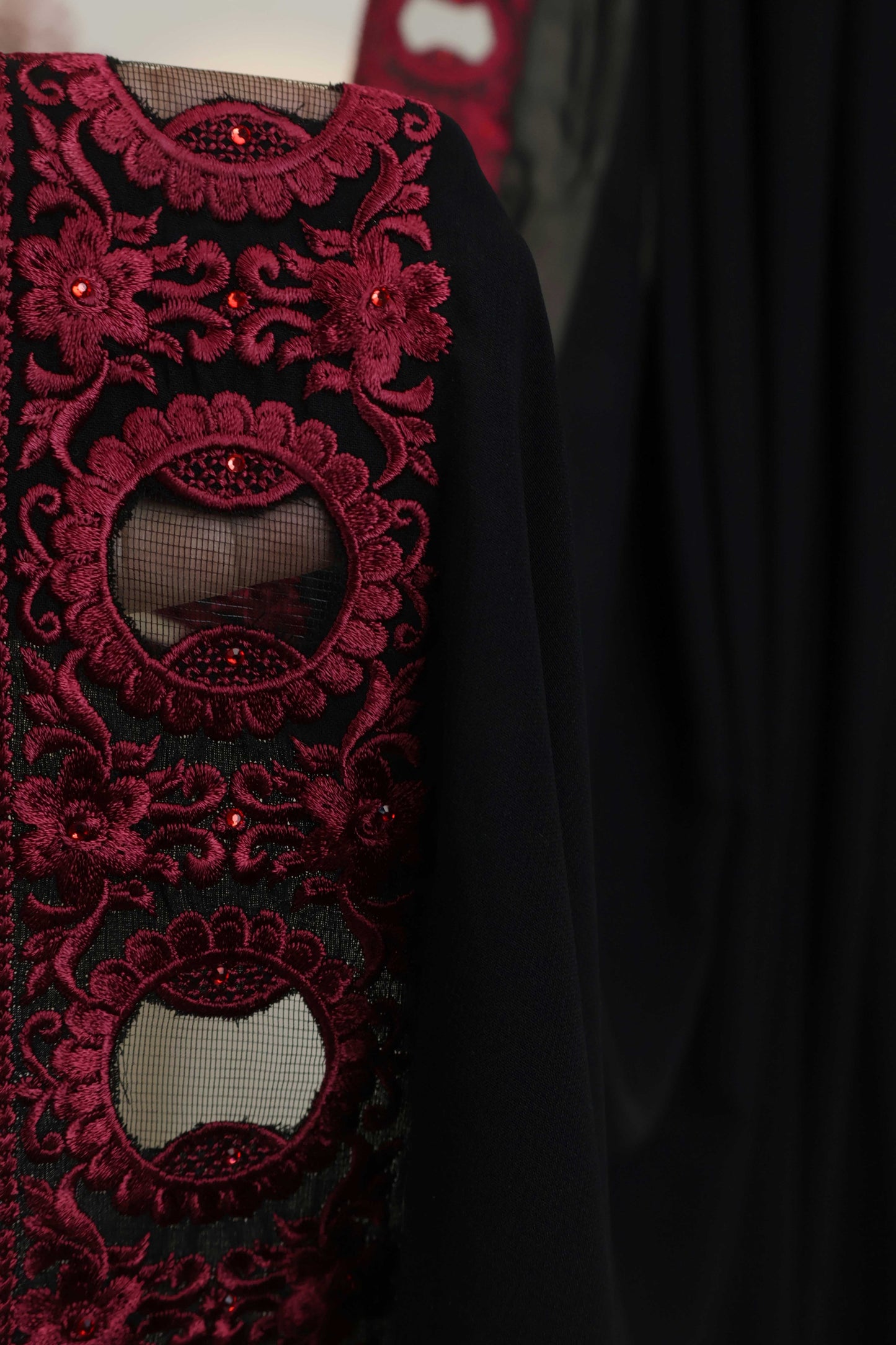 Embroidered Boarder Shawl HLSH175