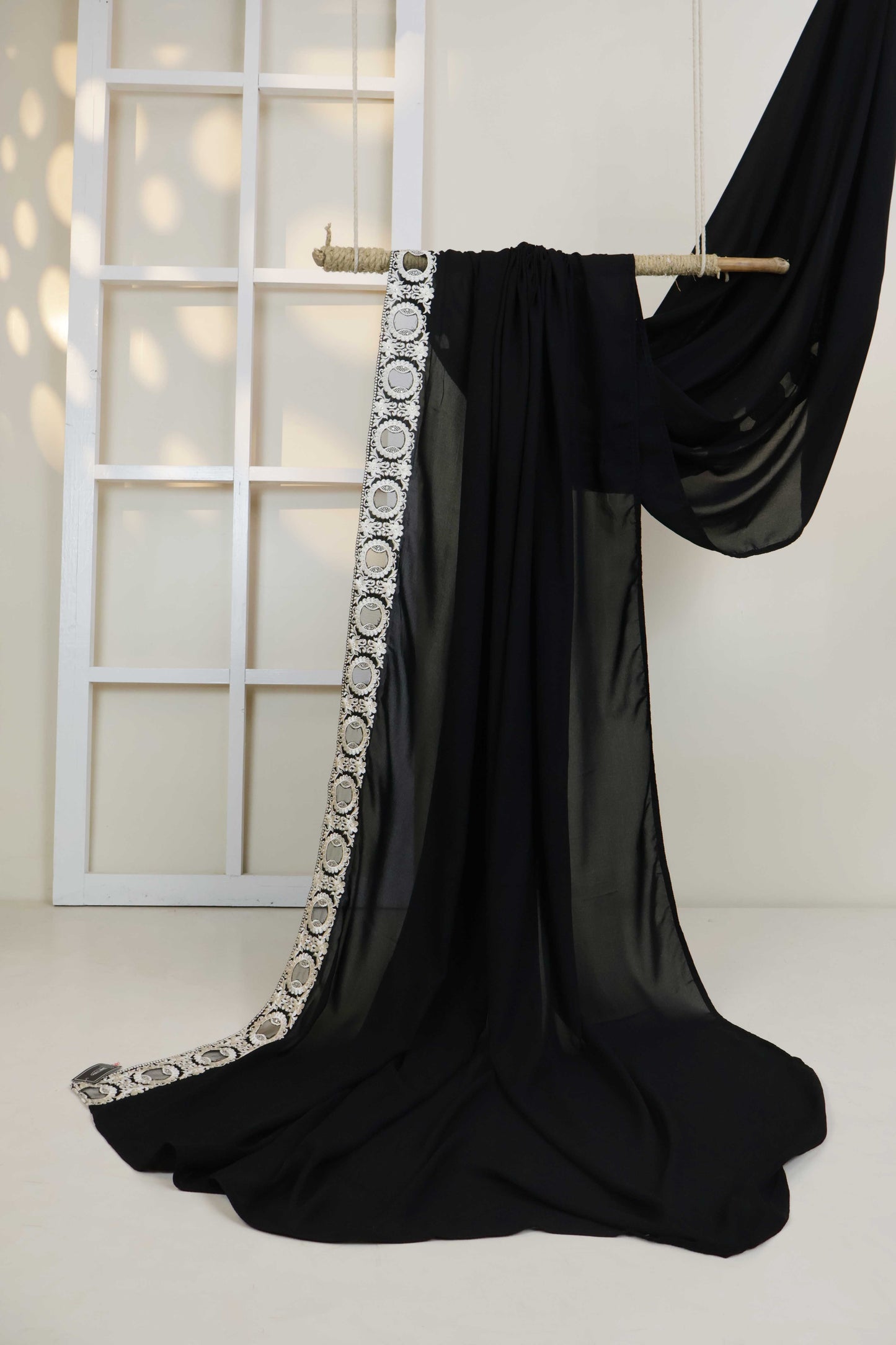 Embroidered Boarder Shawl HLSH171