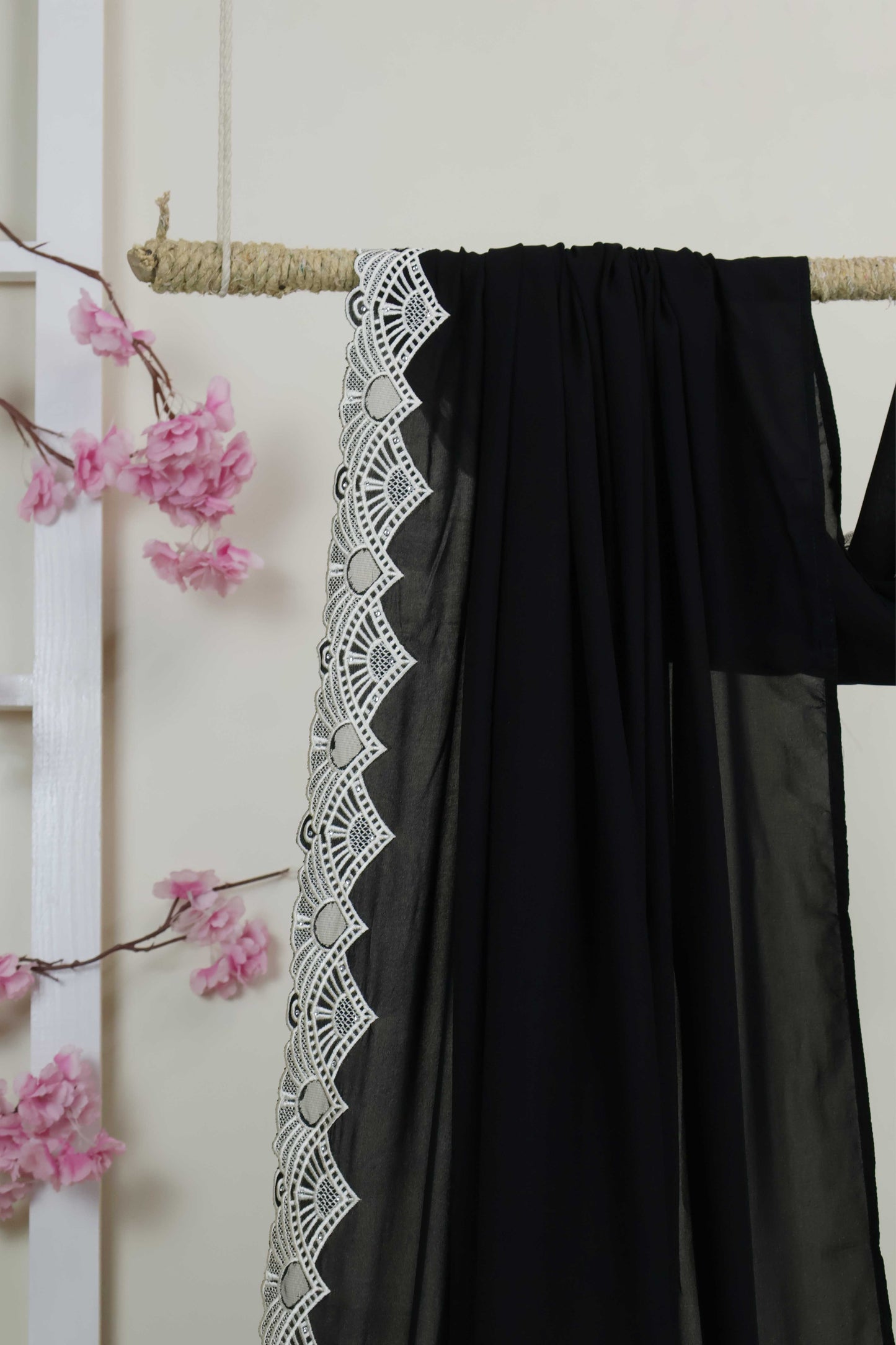 Embroidered Boarder Shawl HLSH170