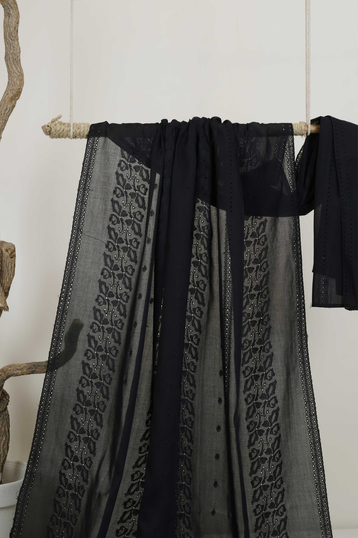 Embroidered Lawn Shawl HLSH184