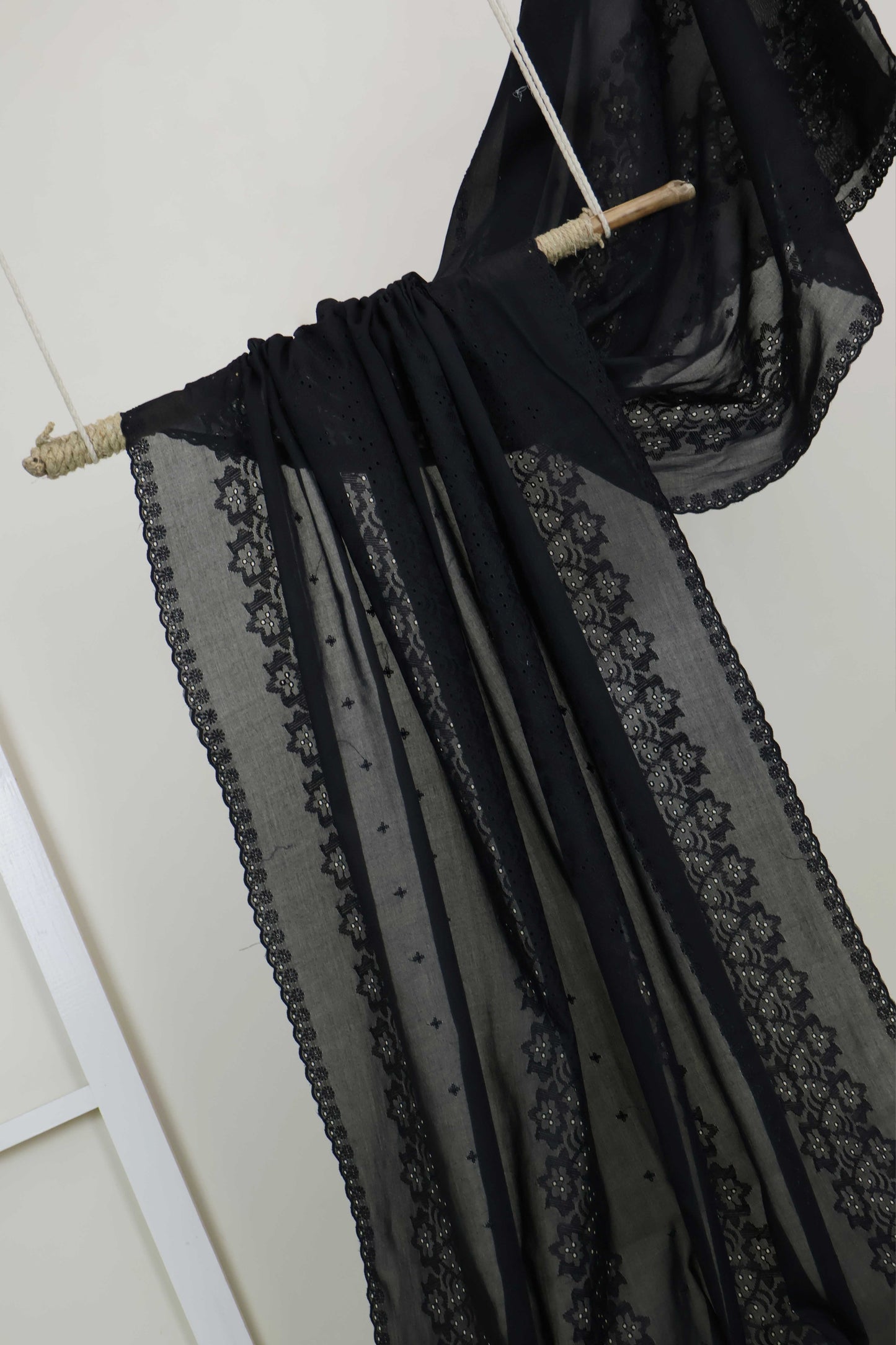 Embroidered Lawn Shawl HLSH185