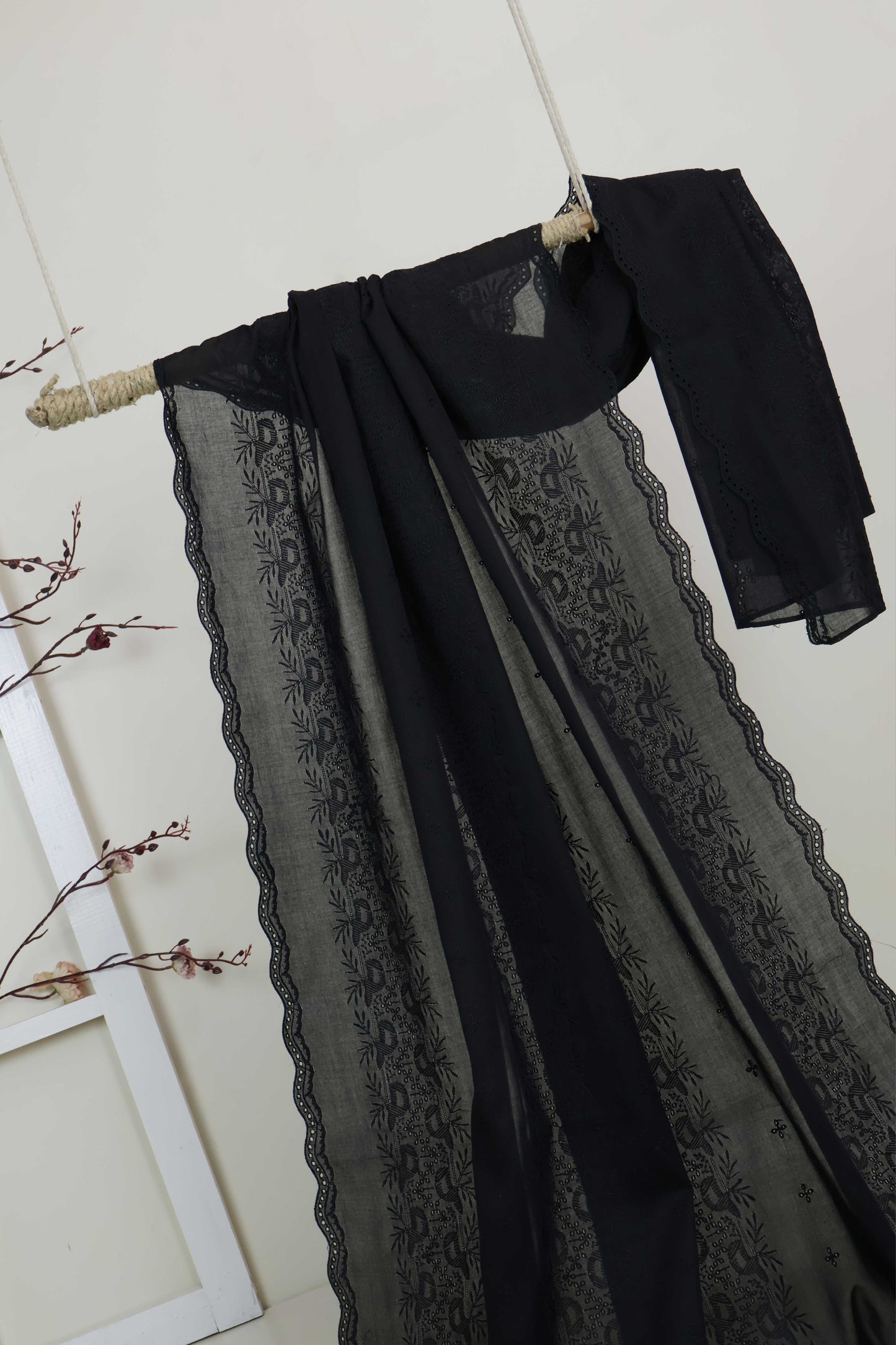 Embroidered Lawn Shawl HLSH187