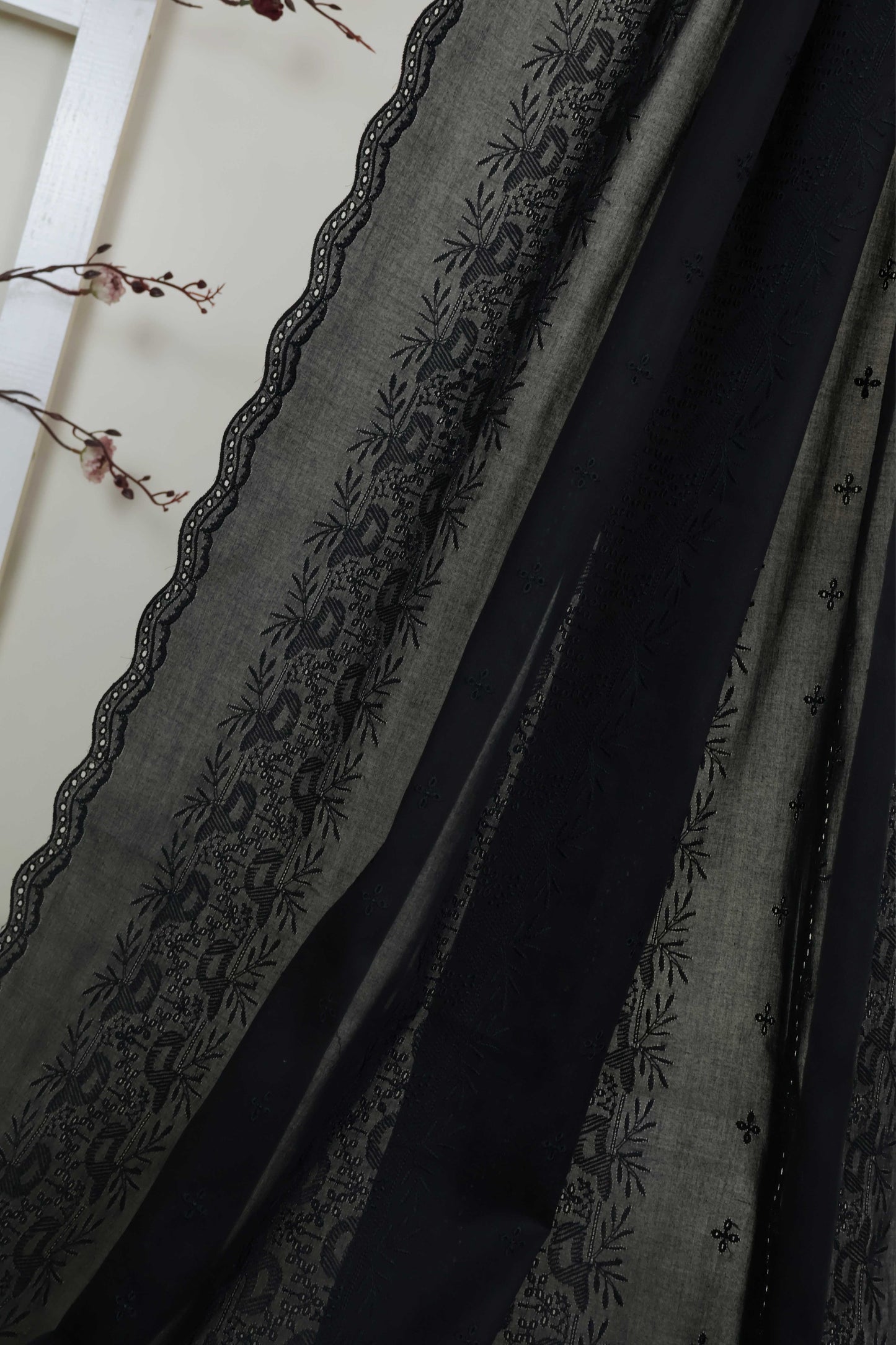 Embroidered Lawn Shawl HLSH187