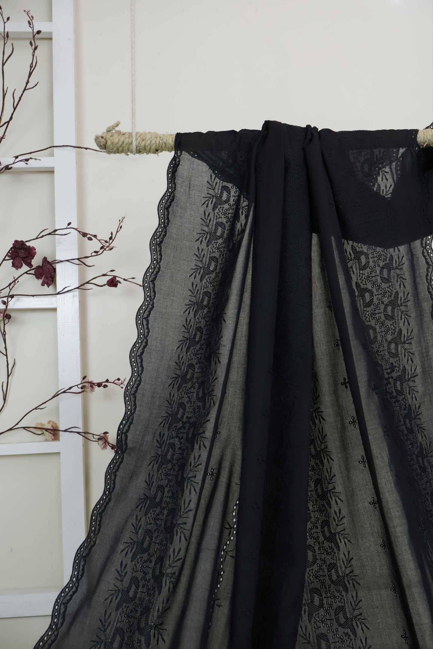 Embroidered Lawn Shawl HLSH187